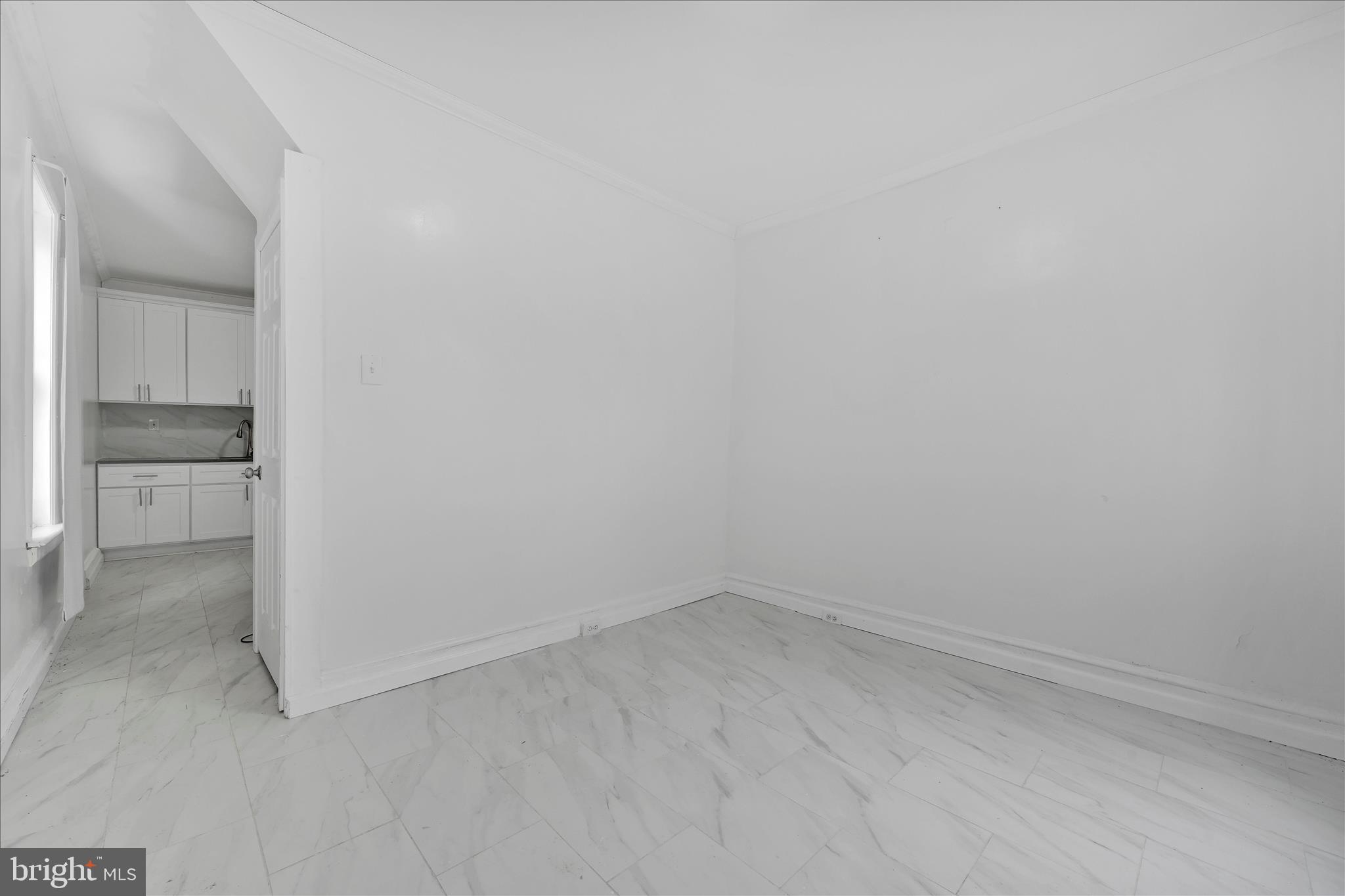 641 BINGAMAN STREET R