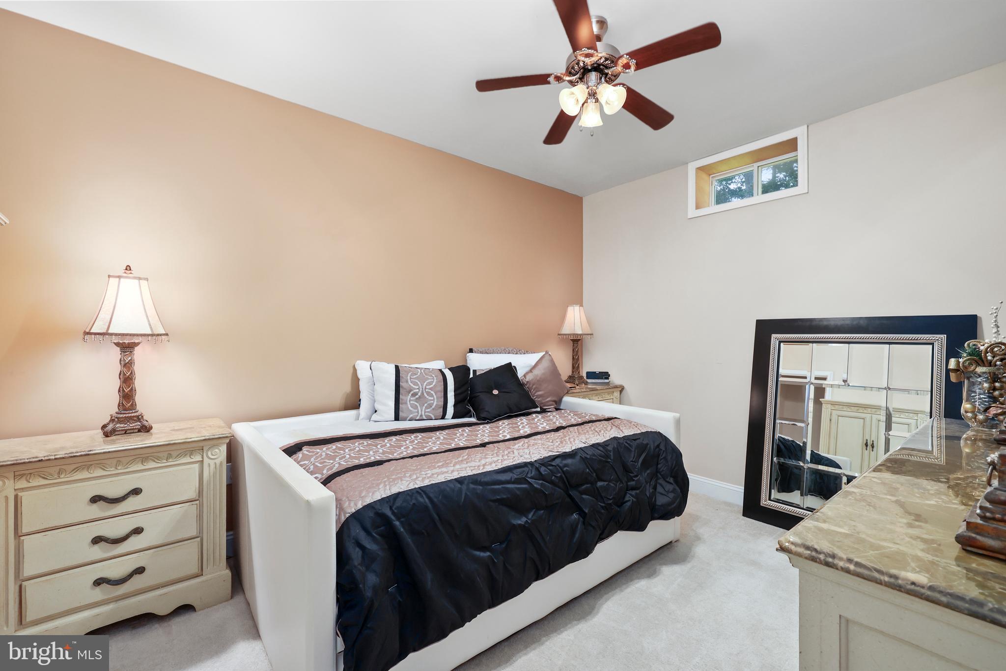 WHITE OAKS ESTATES - Residential