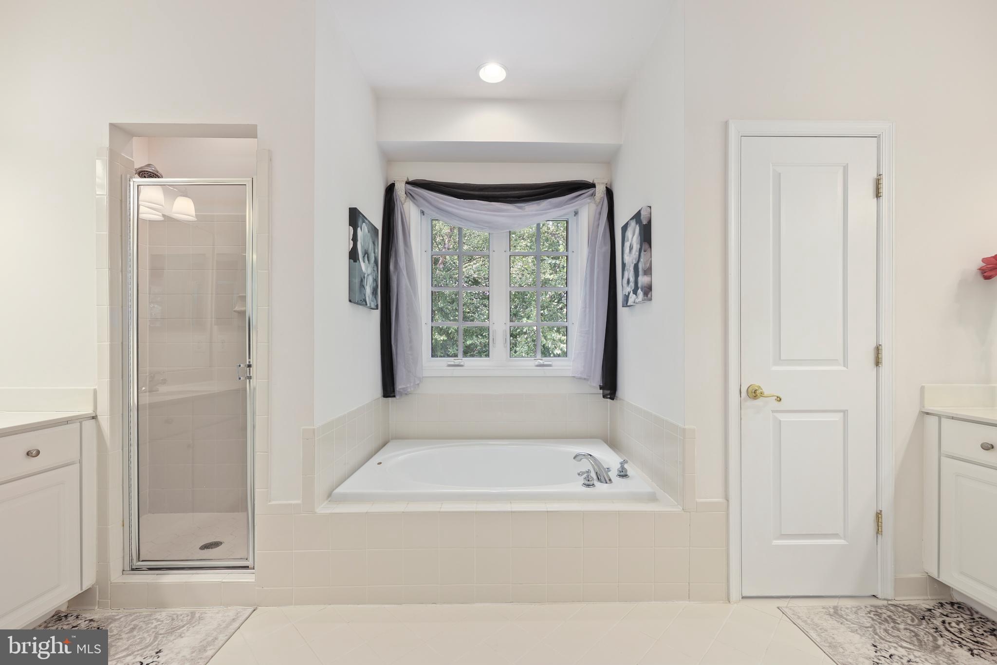 WHITE OAKS ESTATES - Residential