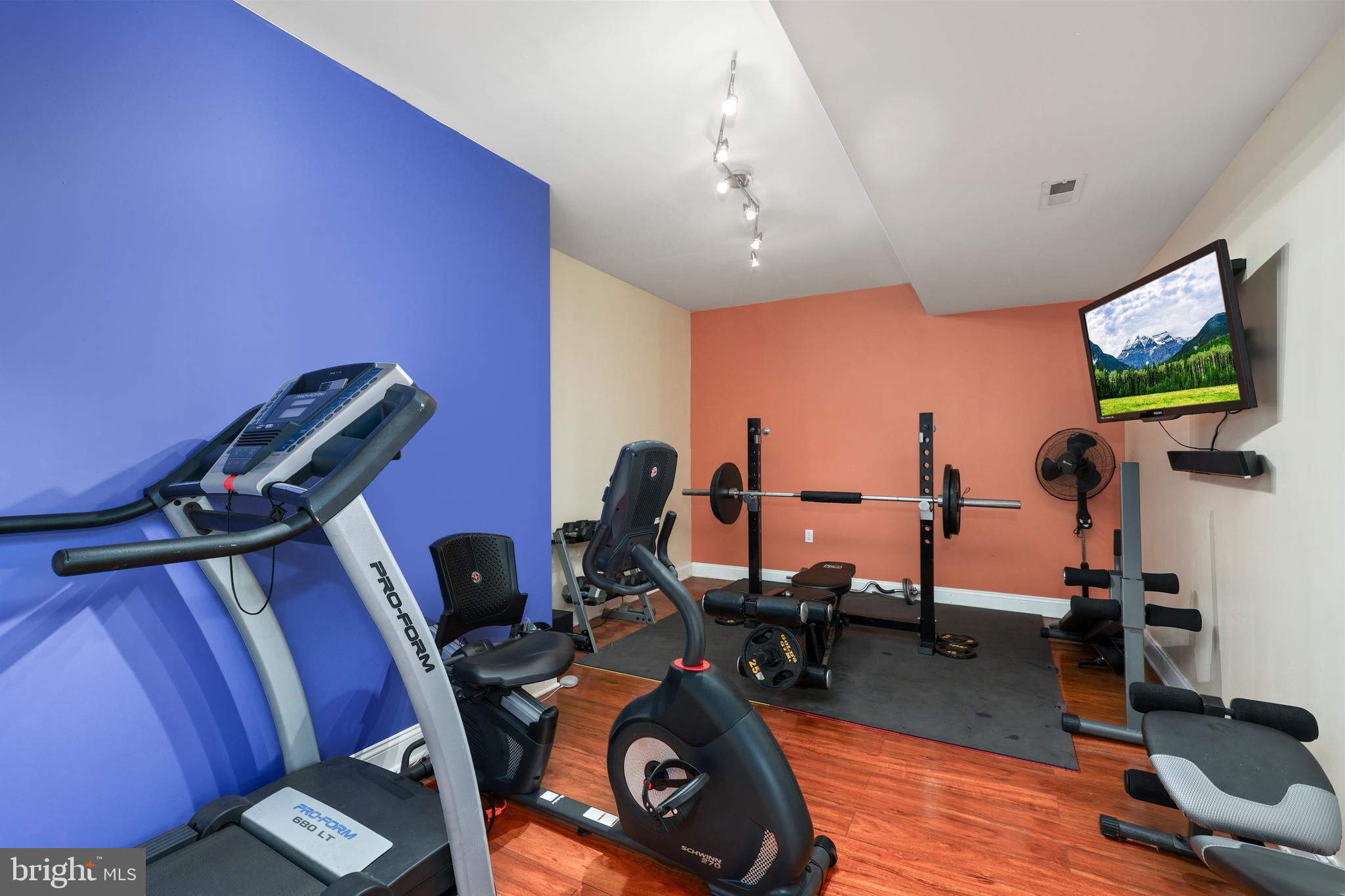 WHITE OAKS ESTATES - Residential