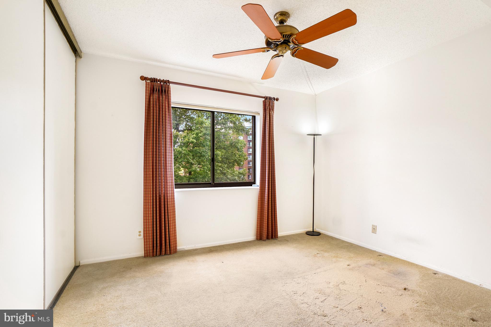 5904 MOUNT EAGLE DRIVE 114