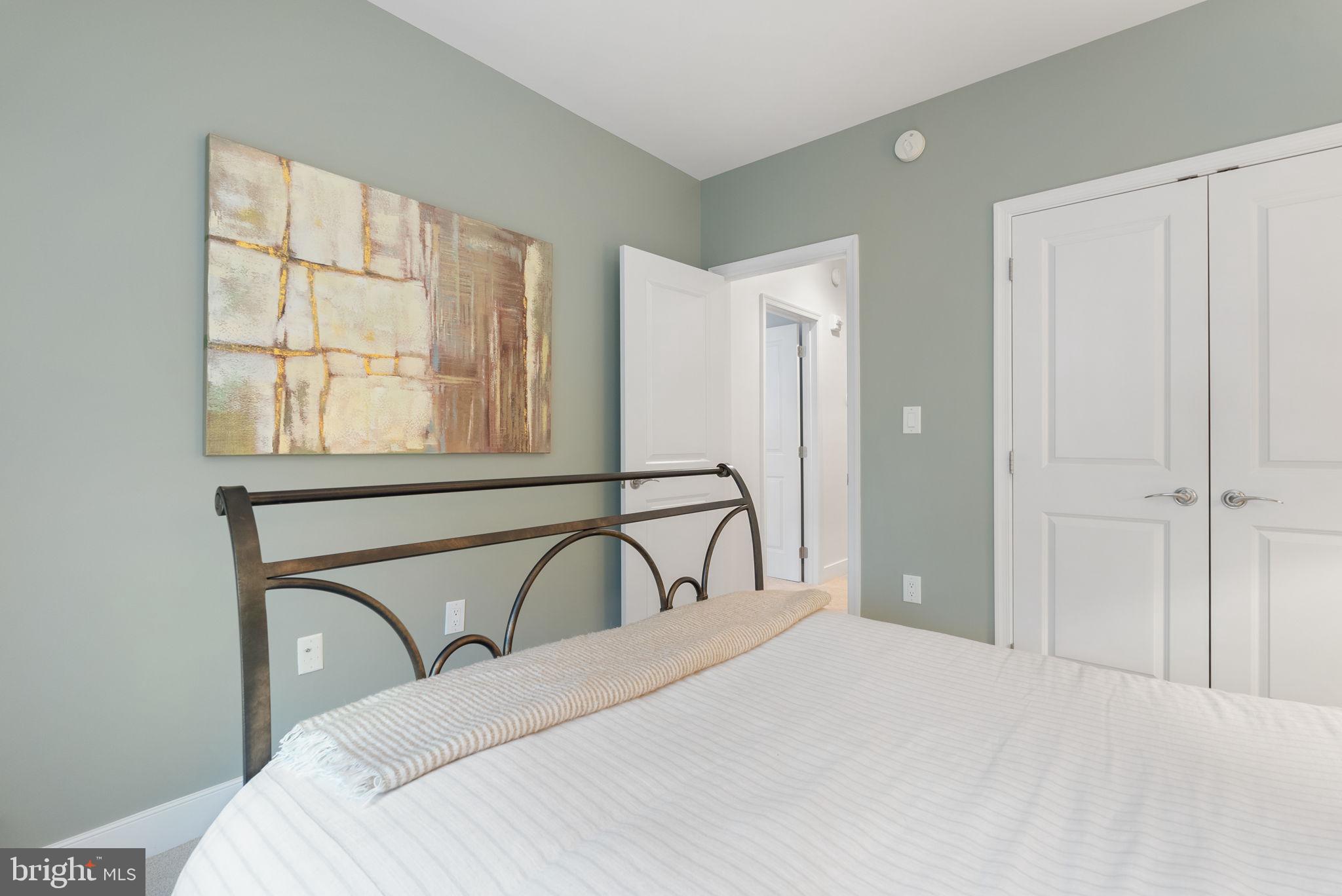 COURTHOUSE - Residential Lease