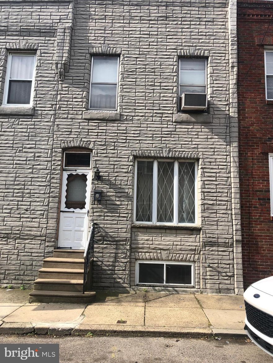 South Philly row home situated in the Melrose/ Girard Estate area of Phila. This home is close to all major highways, stadiums, the new Live Casino and shopping centers. Easy hop, skip, and a jump to Center City,  U of Penn , Drexel, and other major establishments. If you are looking for a home on a great block in a great area this is the home for you. It will need some work as it is reflected in the pricing. Come check it out . AS IS condition.