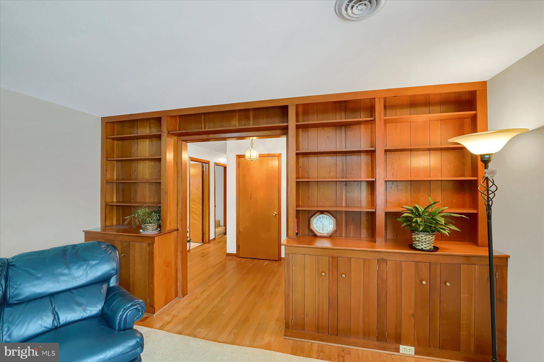 HARRIS ACRES - Residential