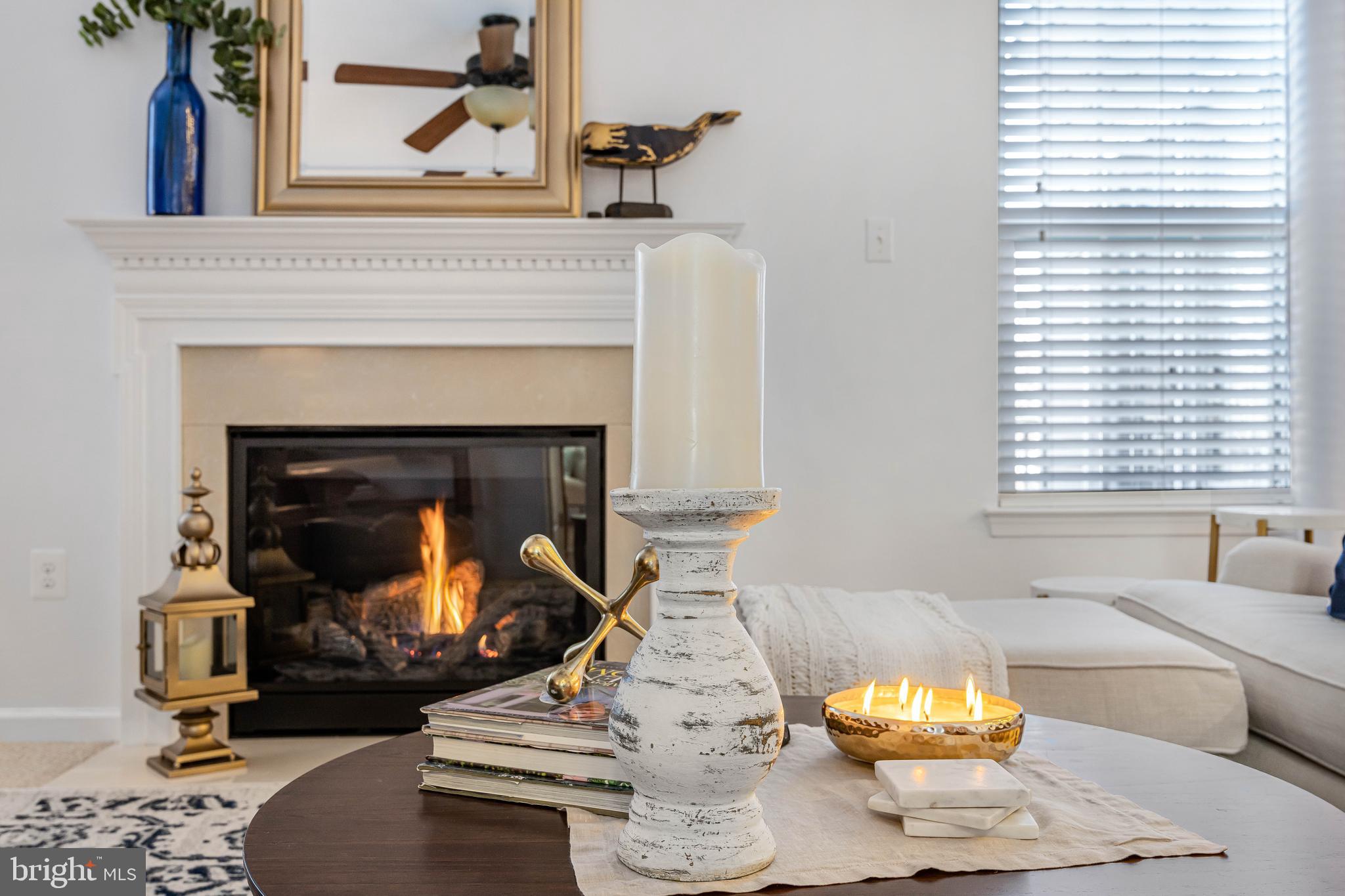 THREE FLAGS - Residential