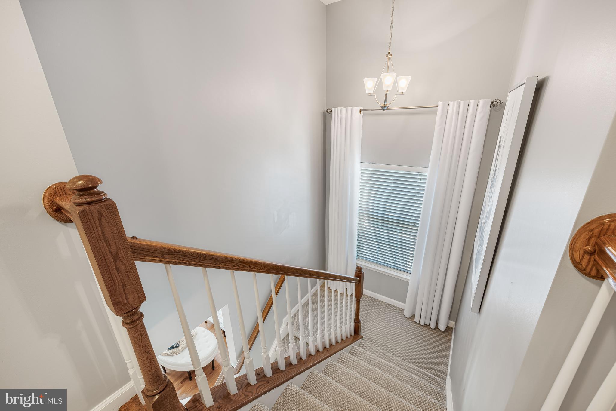 THREE FLAGS - Residential