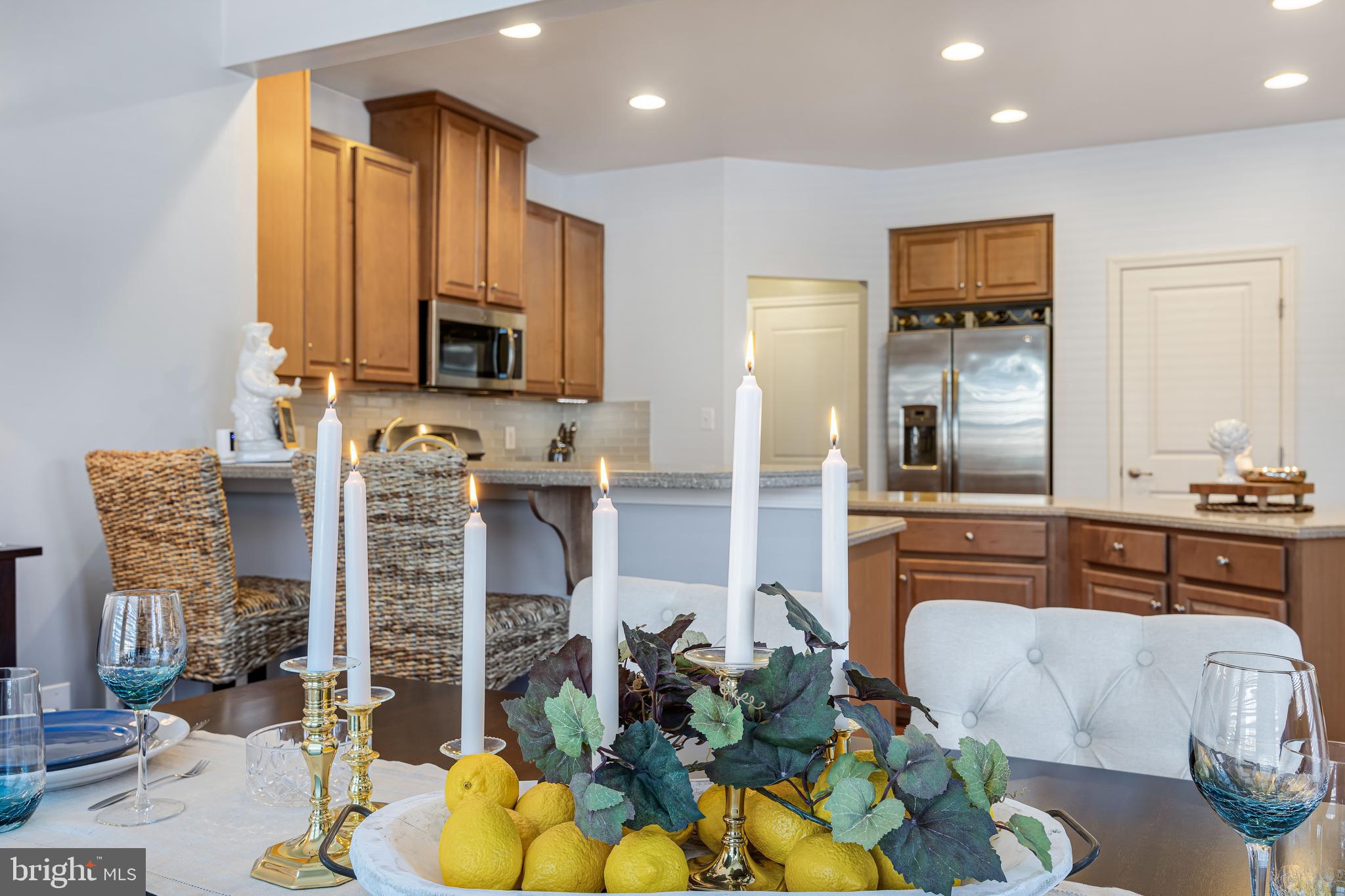 THREE FLAGS - Residential