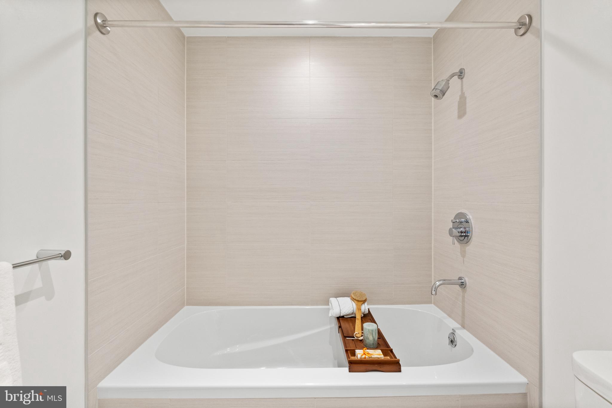 THE BORO TYSONS - Residential