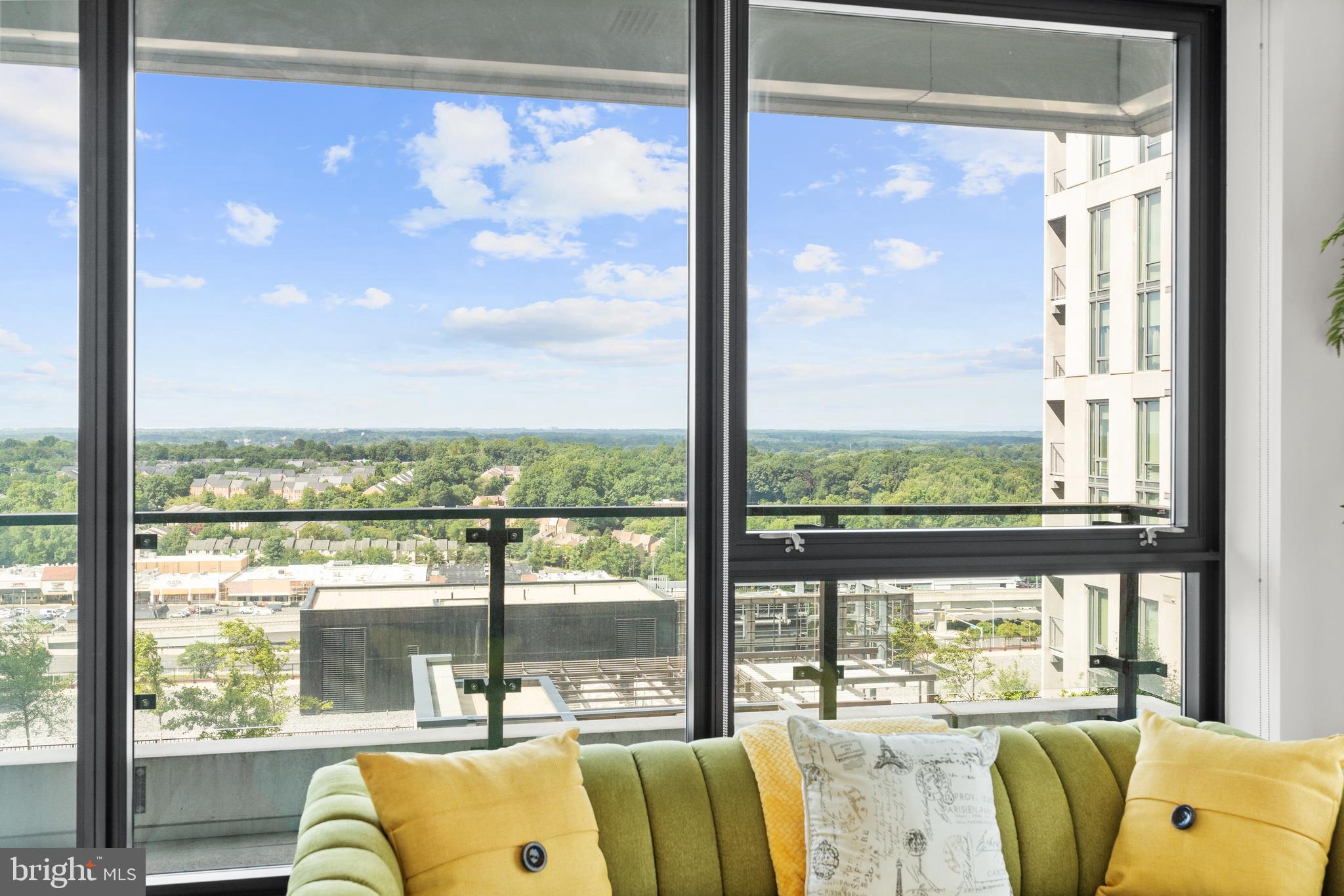 THE BORO TYSONS - Residential
