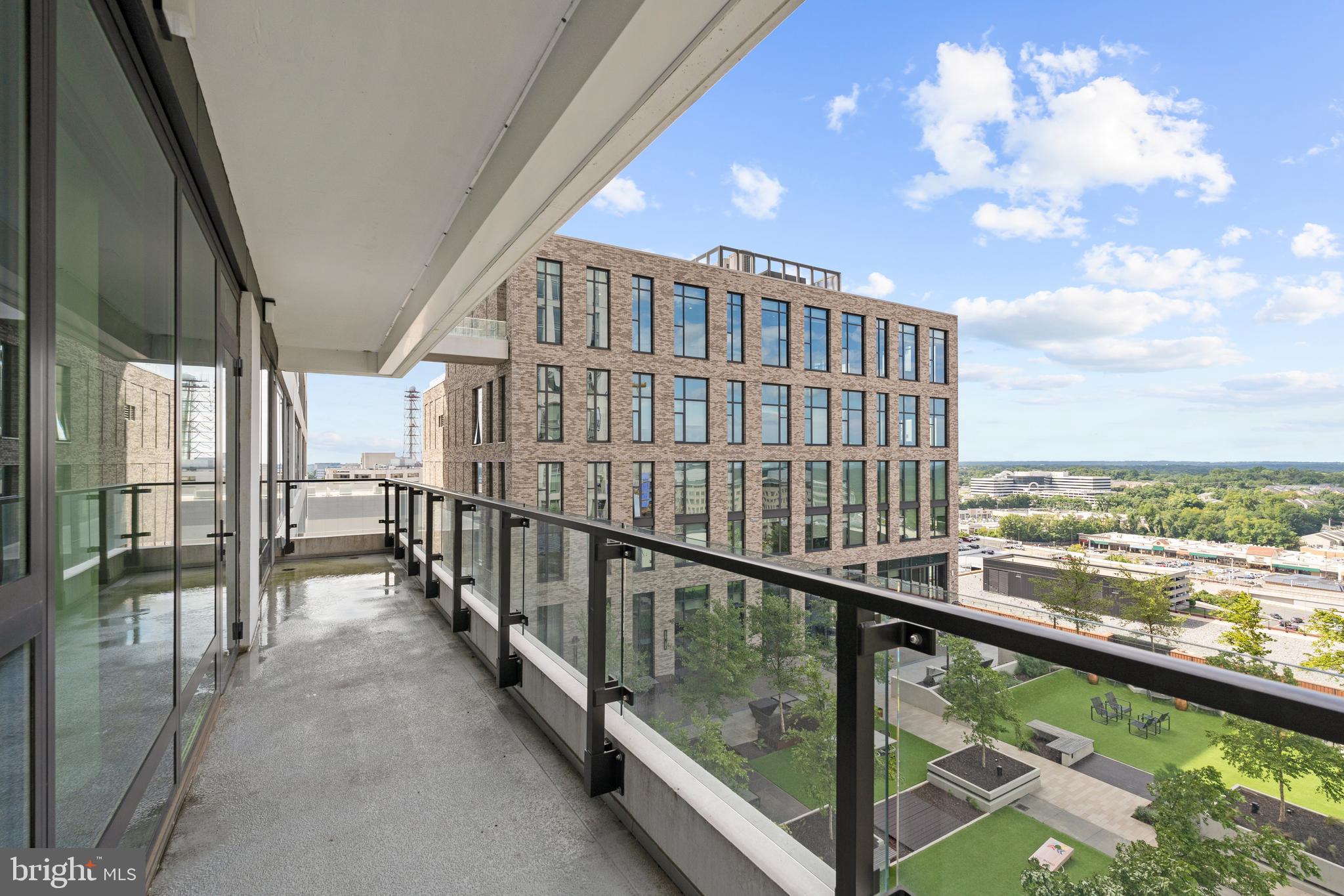 THE BORO TYSONS - Residential