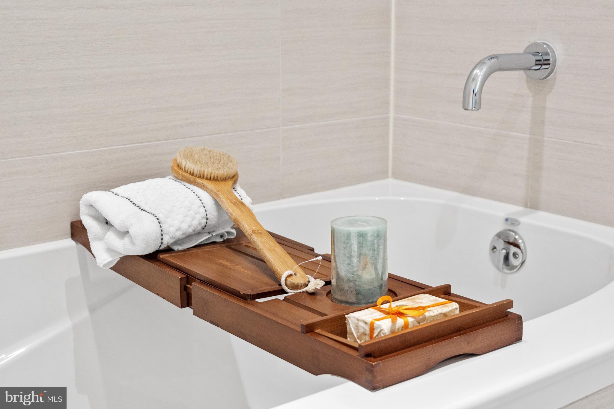 THE BORO TYSONS - Residential