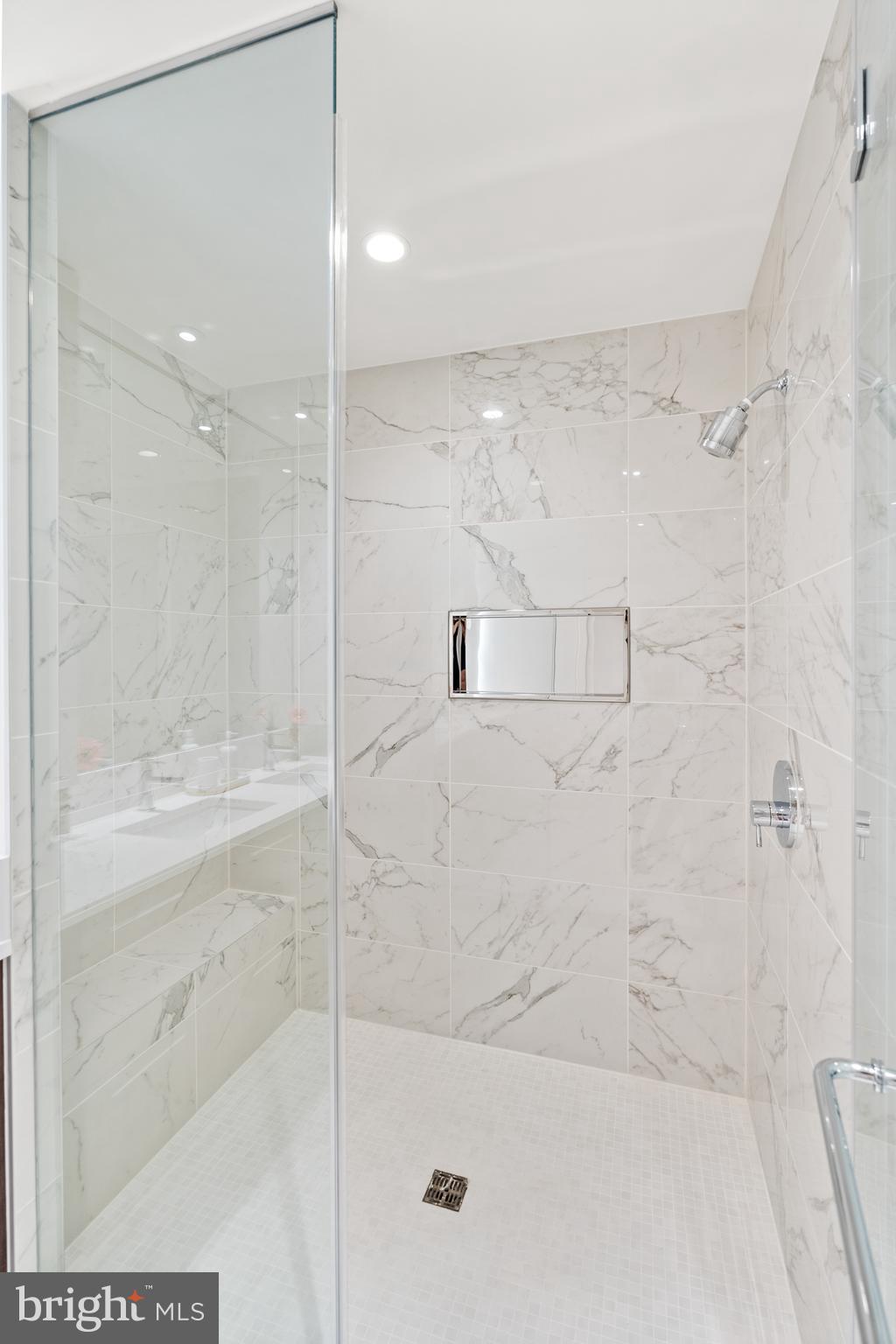 THE BORO TYSONS - Residential