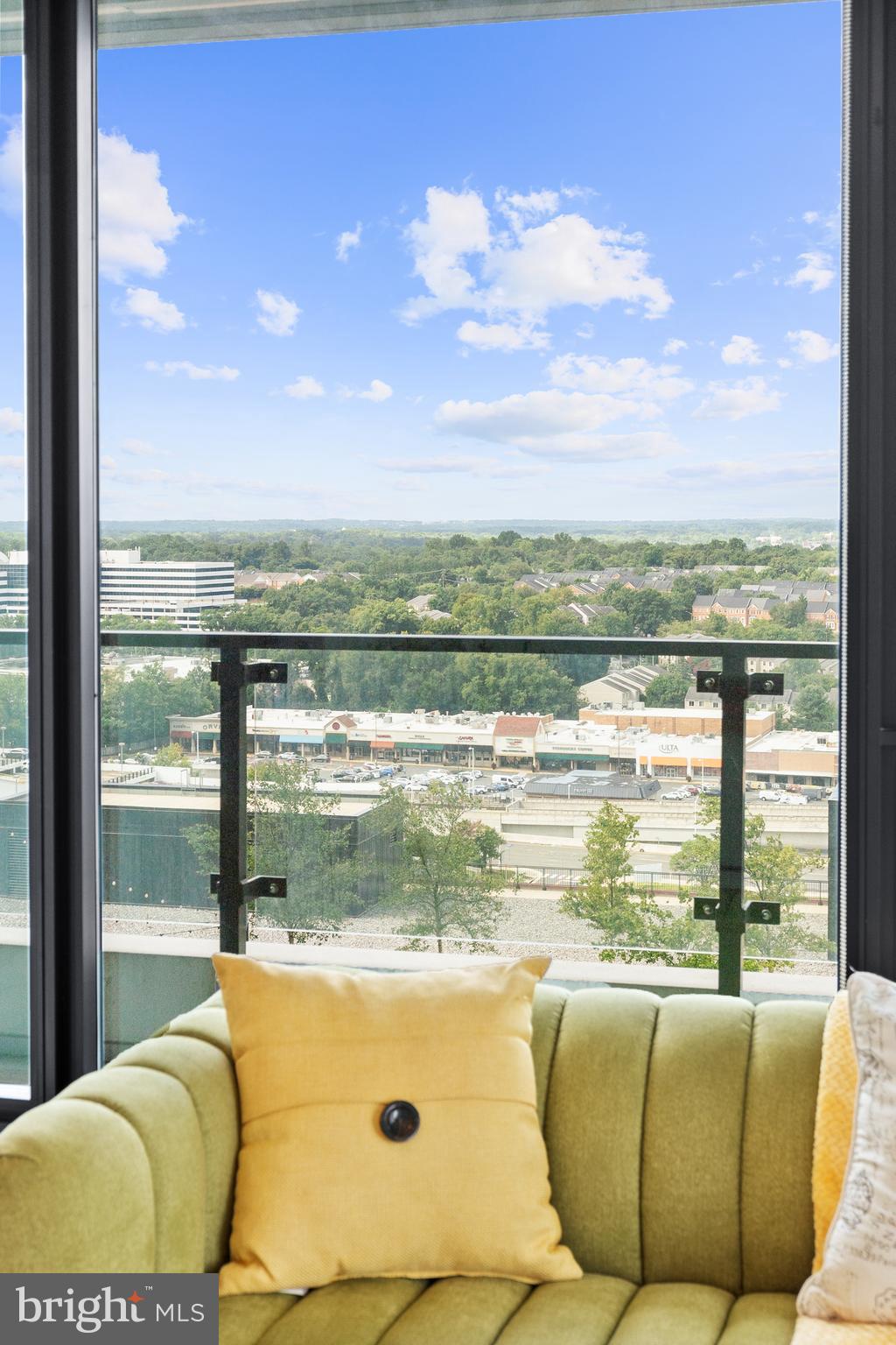 THE BORO TYSONS - Residential