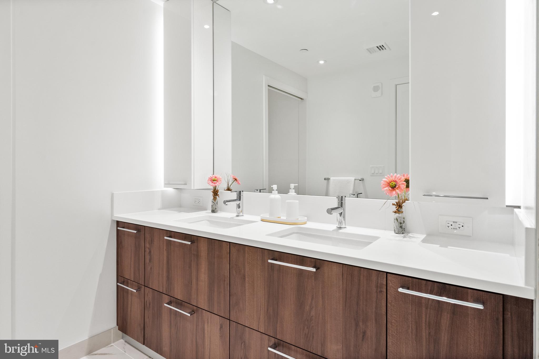 THE BORO TYSONS - Residential