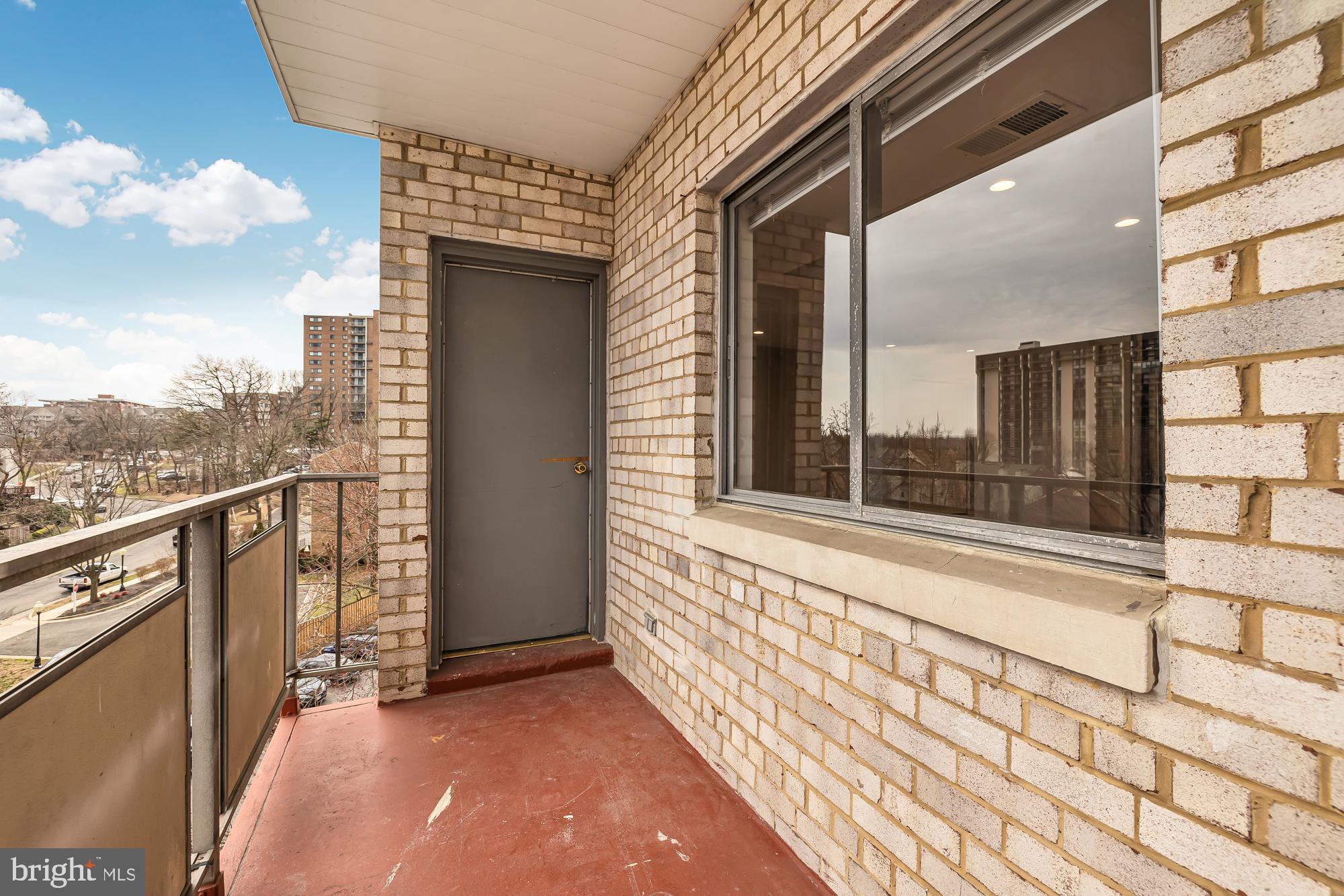 PAVILION ON THE PARK - Residential Lease