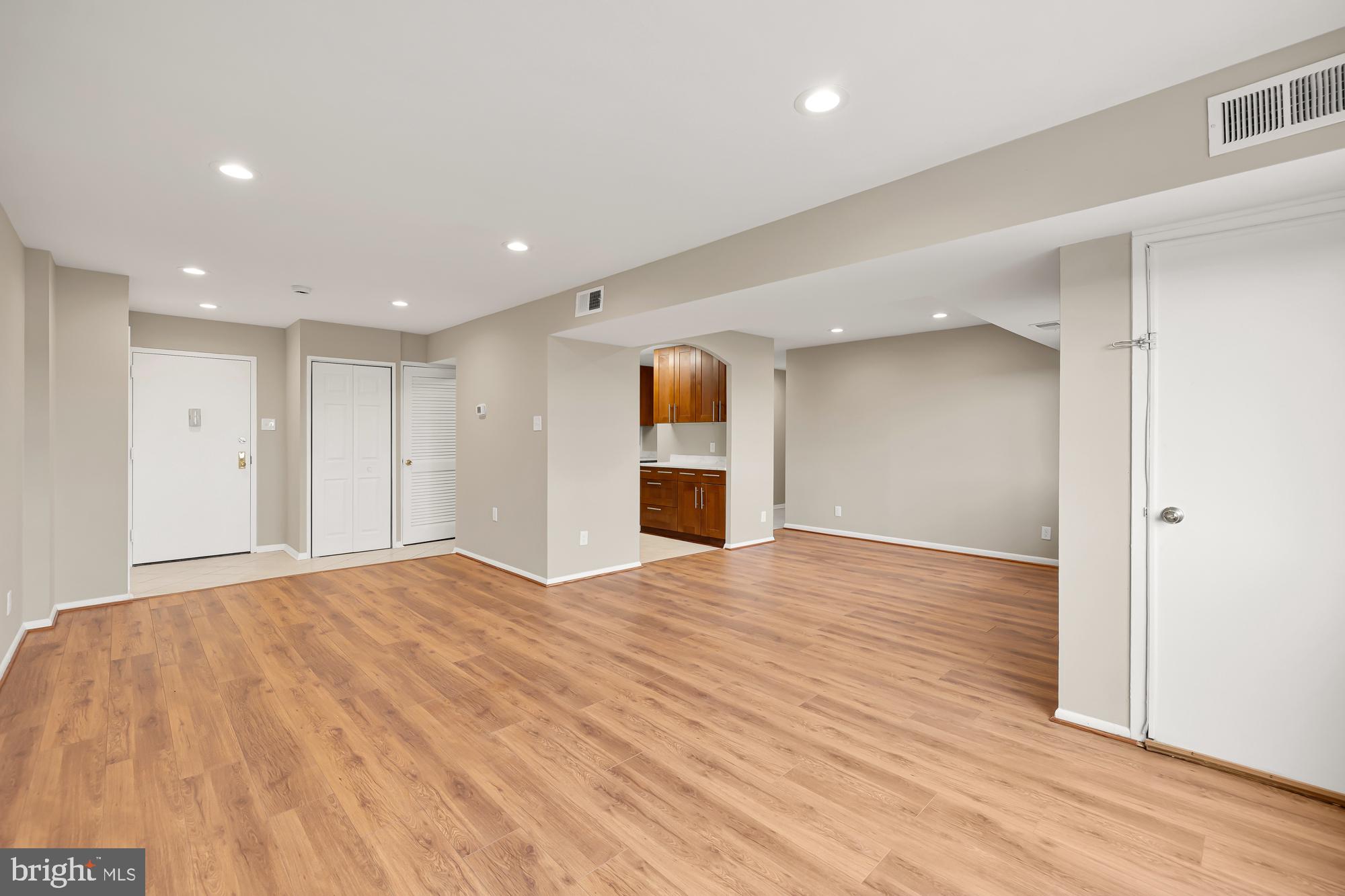 PAVILION ON THE PARK - Residential Lease