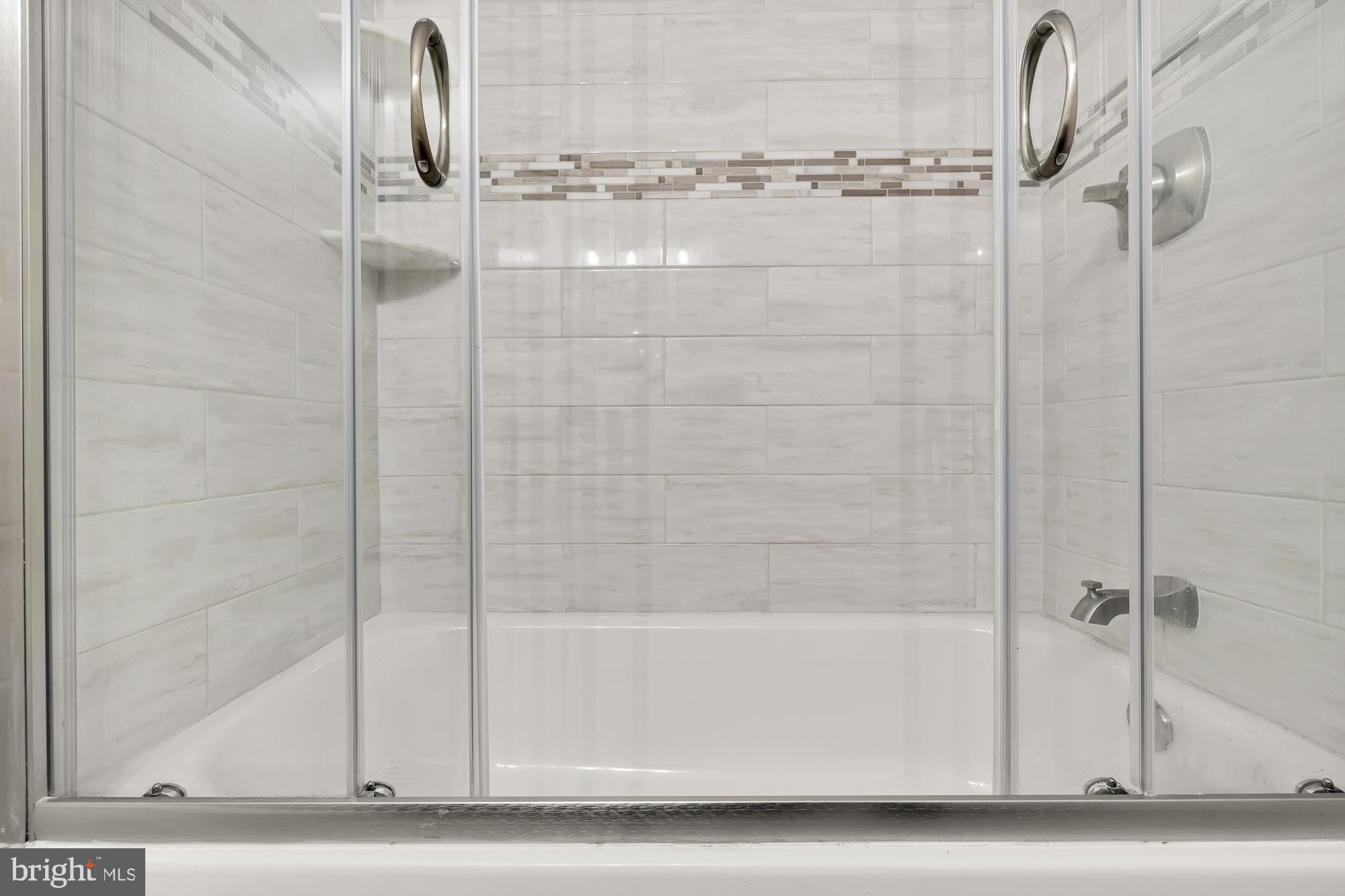 PAVILION ON THE PARK - Residential Lease