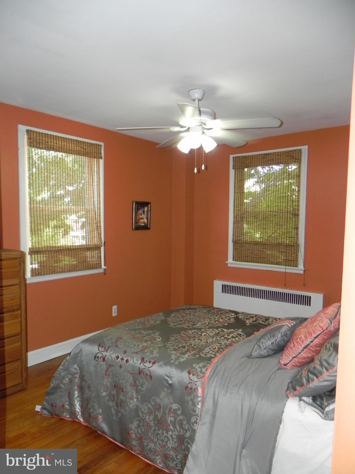 BURKLEIGH SQUARE - Residential