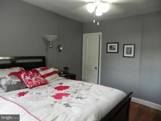 BURKLEIGH SQUARE - Residential