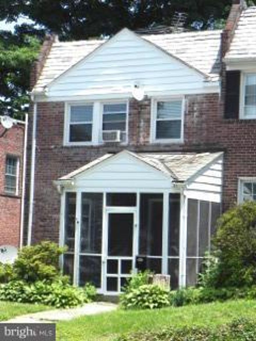 Well done EOG townhouse on quiet street. Convenient to TU and local restaurants. 3 bedrooms, 1 bath. Private back yard with detached garage and parking pad. Voluntary community association helps supports Burkleigh Sq park with tot lot. Enjoy enclosed front porch and private back deck. New windows, freshly painted. Why rent if you can buy? Not to be missed!