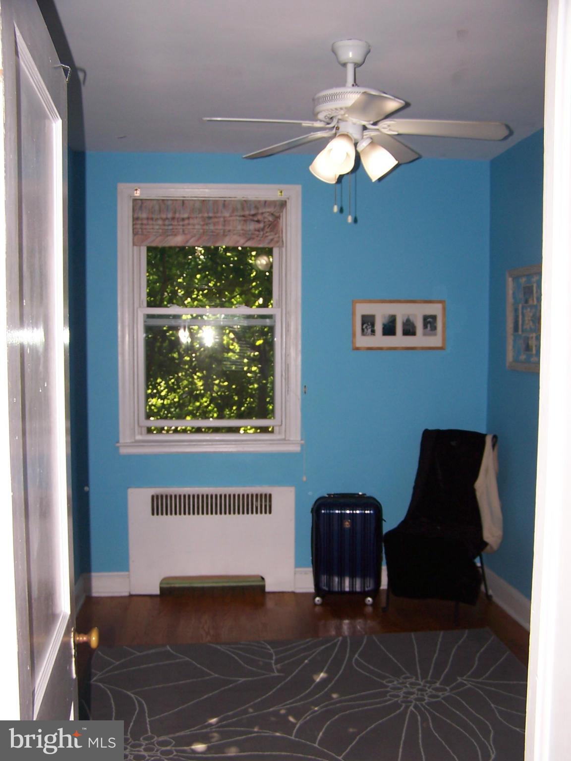 BURKLEIGH SQUARE - Residential