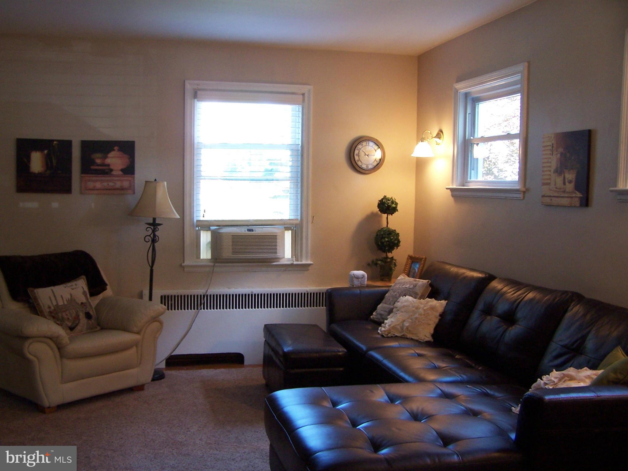 BURKLEIGH SQUARE - Residential