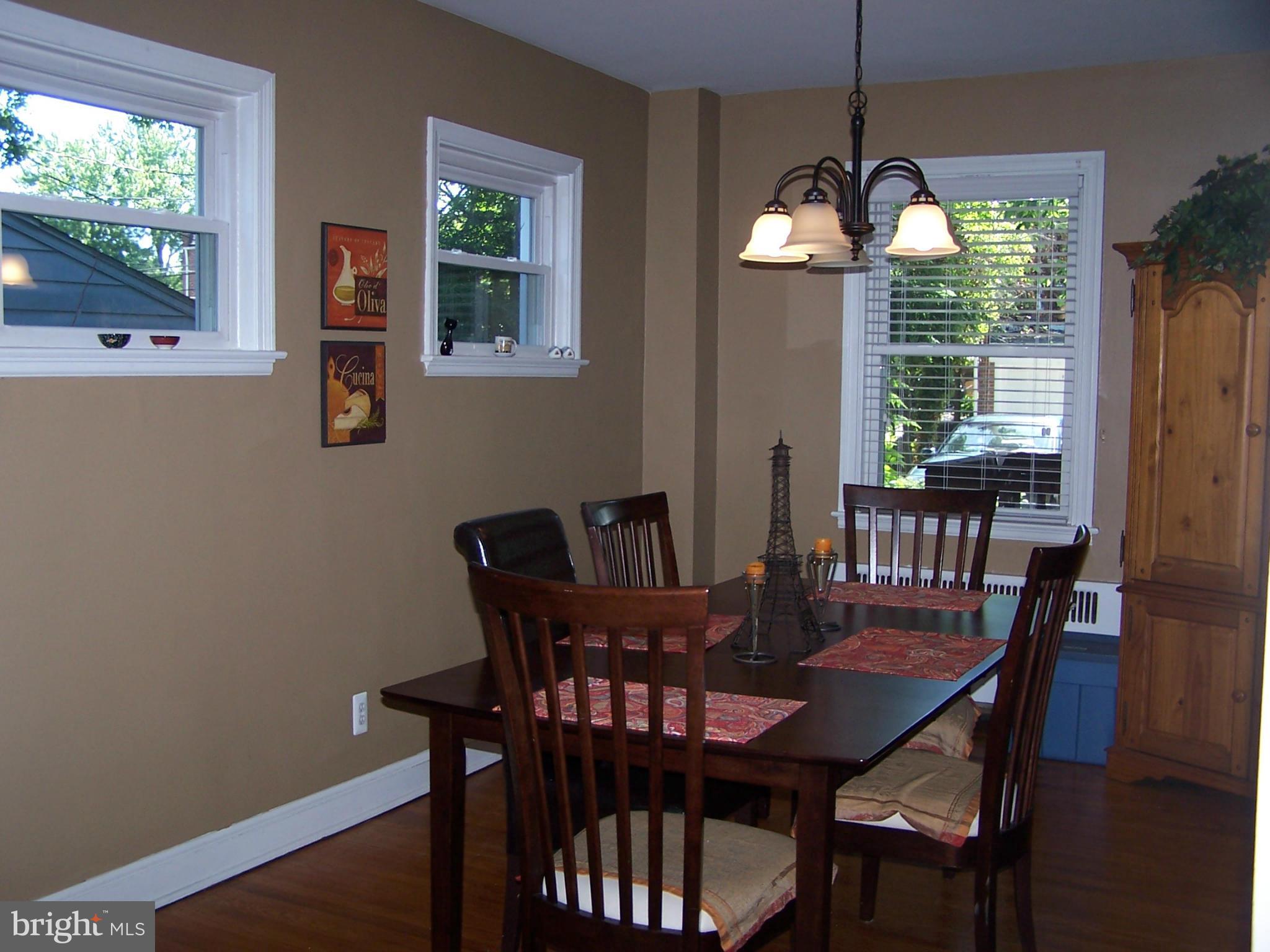 BURKLEIGH SQUARE - Residential