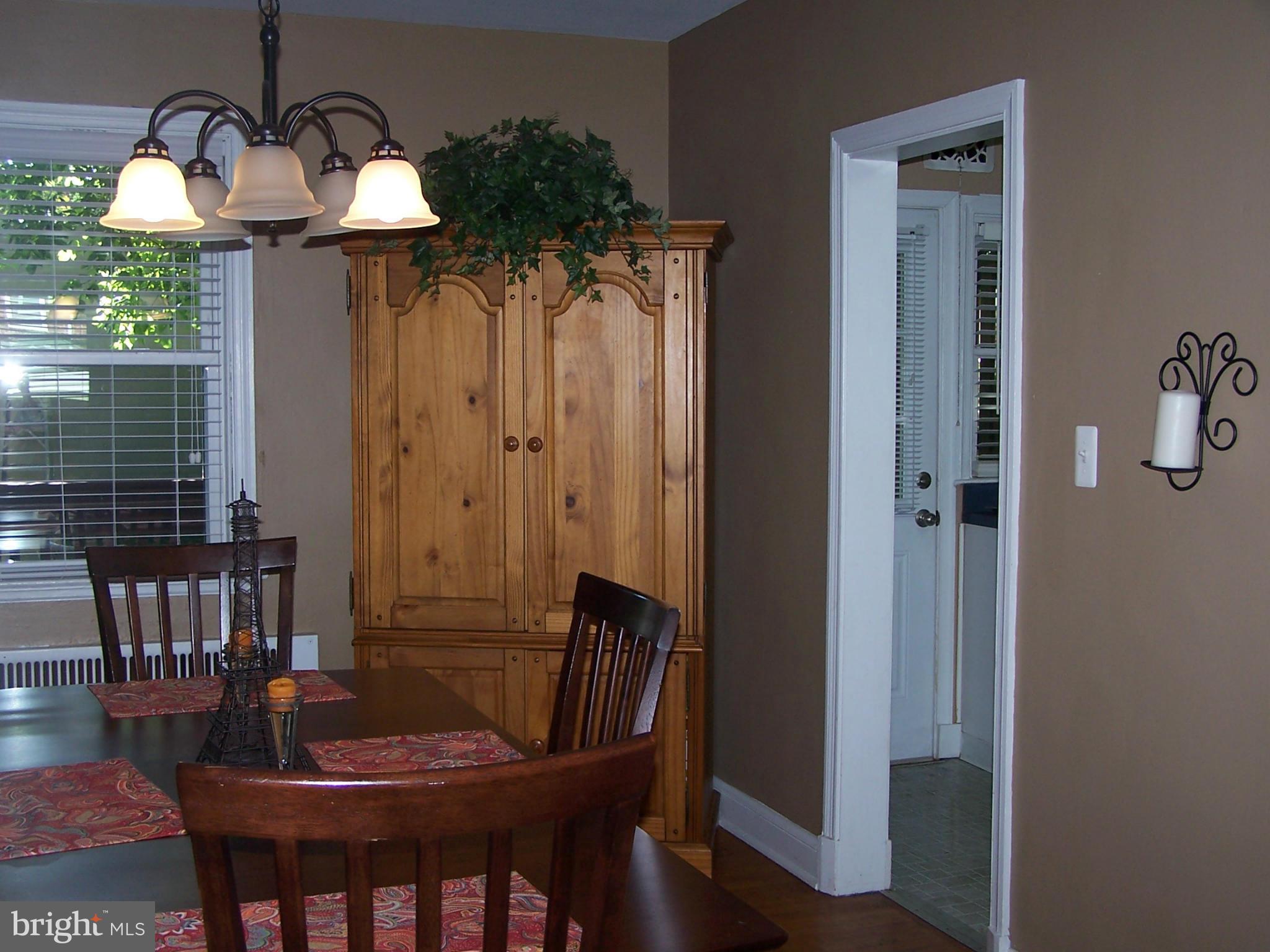 BURKLEIGH SQUARE - Residential