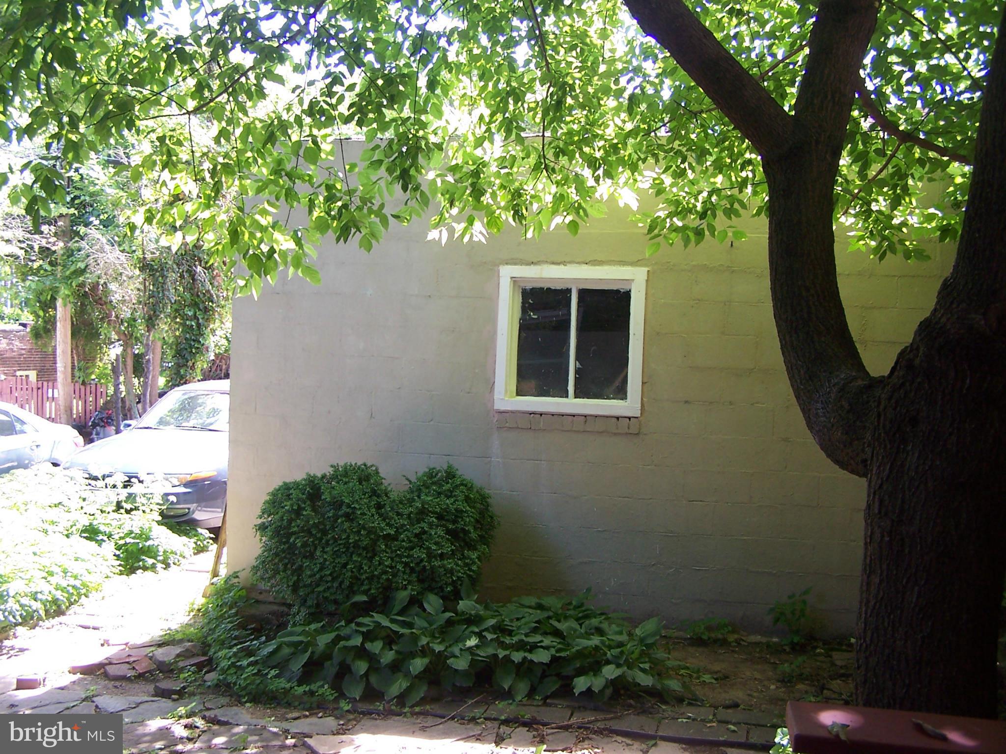 BURKLEIGH SQUARE - Residential