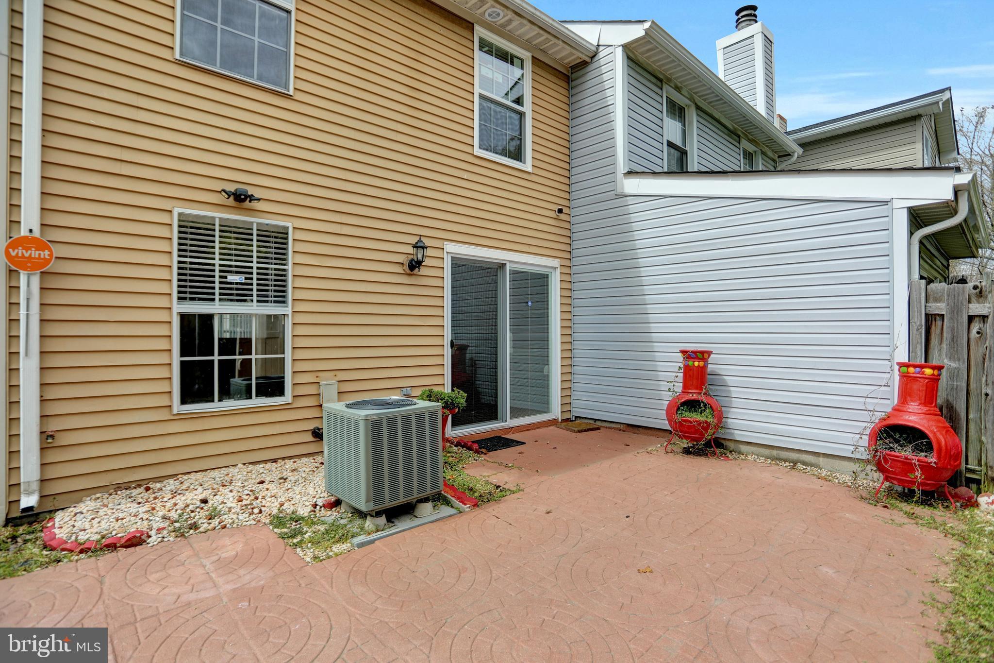 RIVERSIDE - Residential