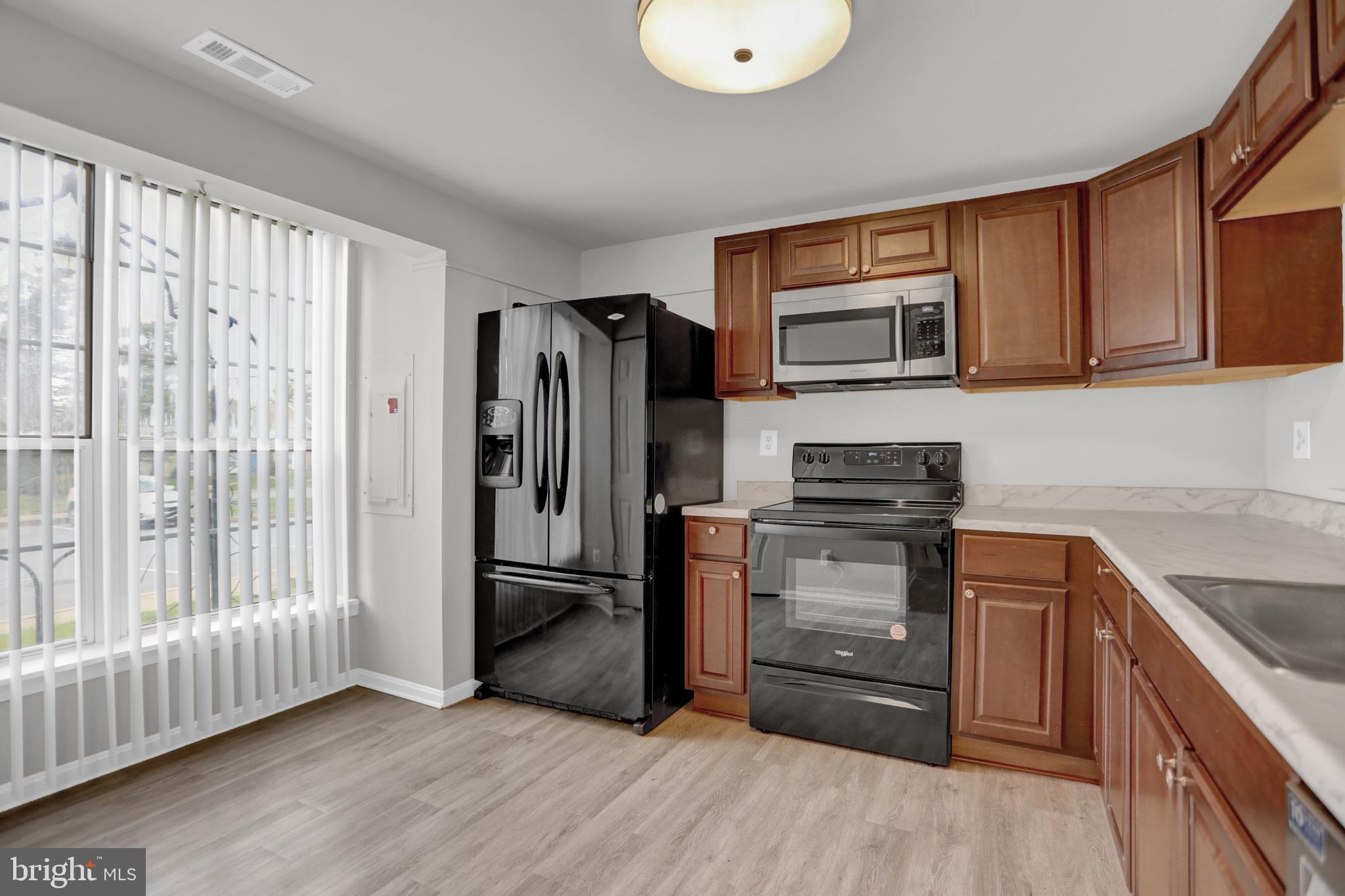 RIVERSIDE - Residential