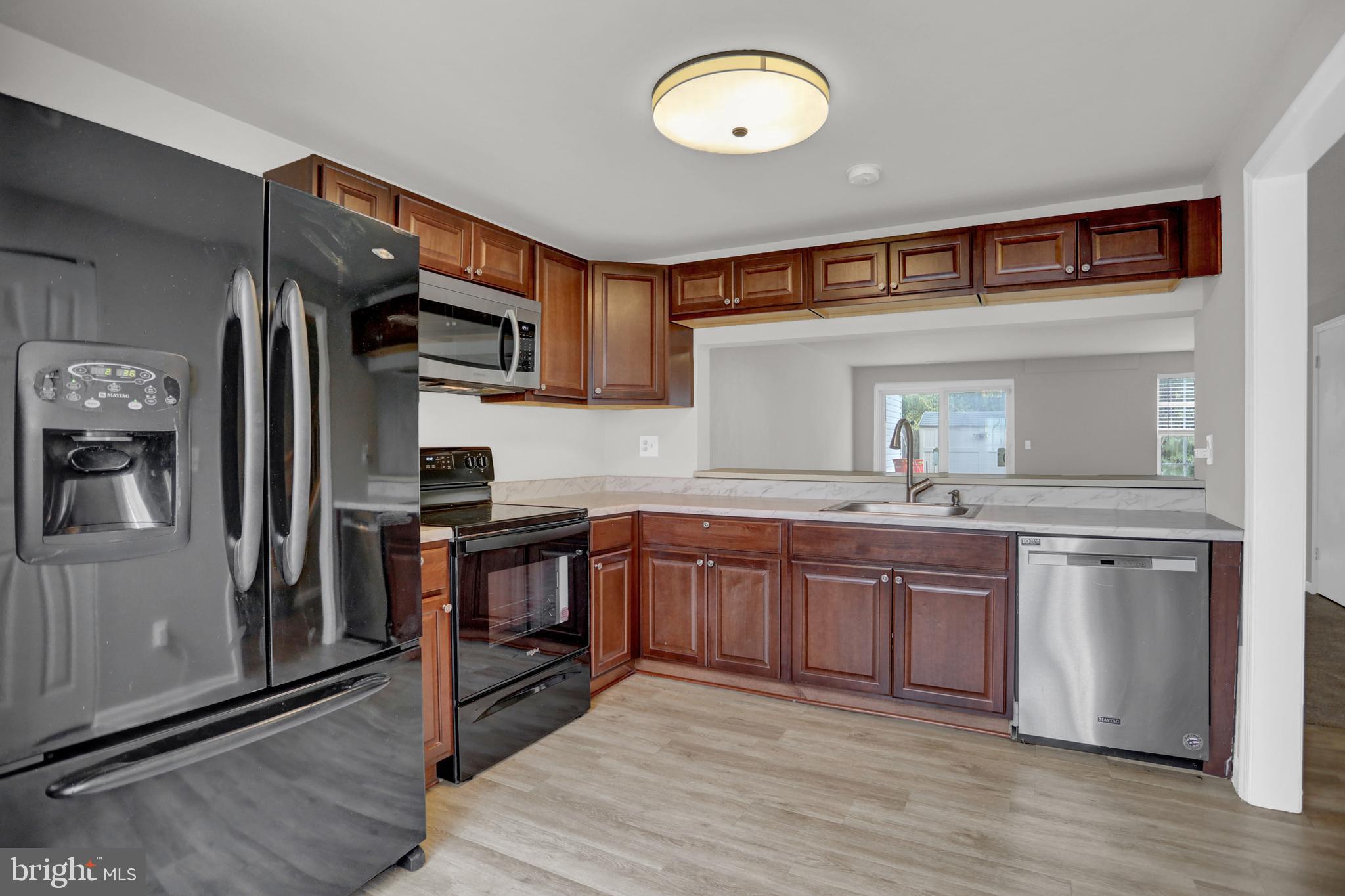 RIVERSIDE - Residential