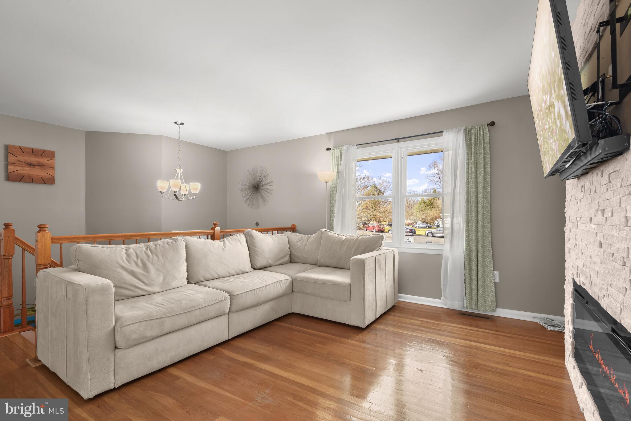 GWYNN ACRES - Residential