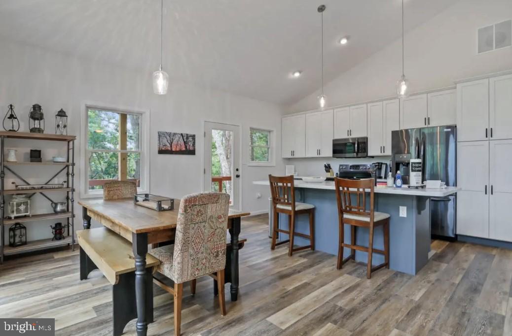 RIVER RIDGE - Residential