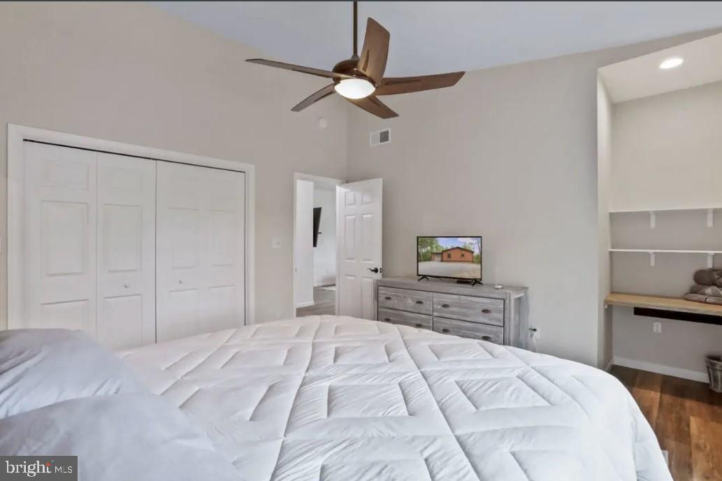 RIVER RIDGE - Residential