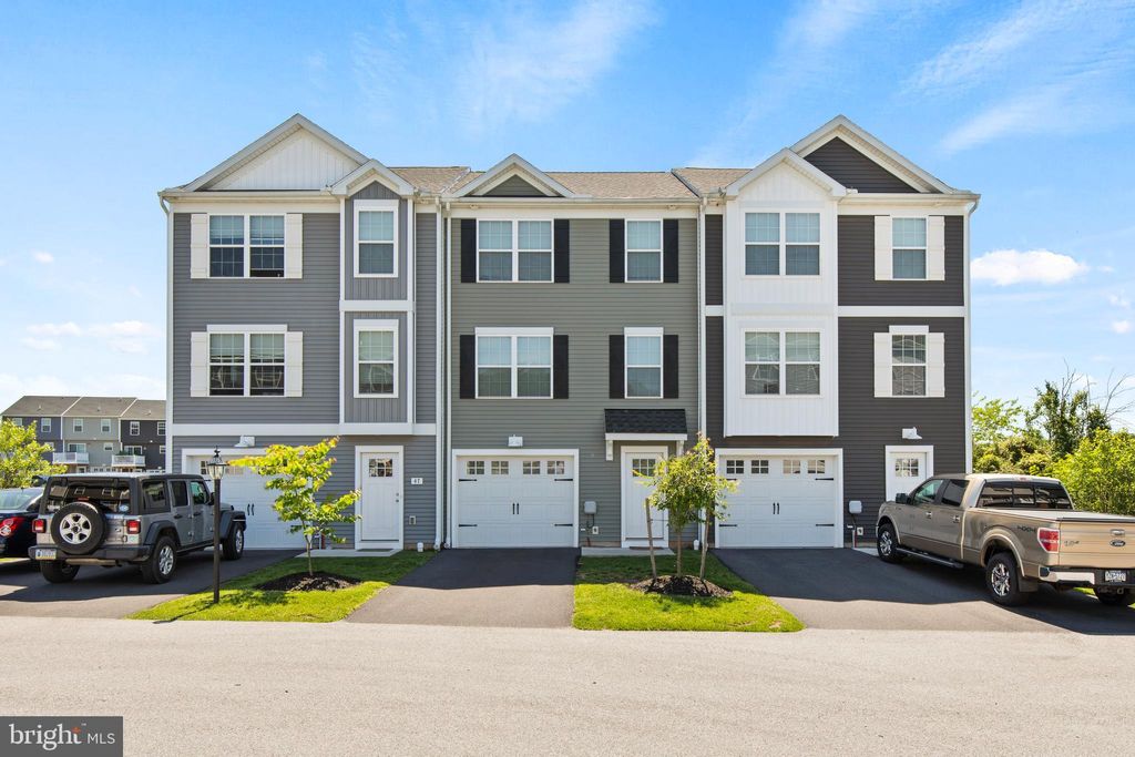 Photo of 2923 Ashwood Ln, HARRISBURG, PA 17110 (MLS # PADA2050840)
