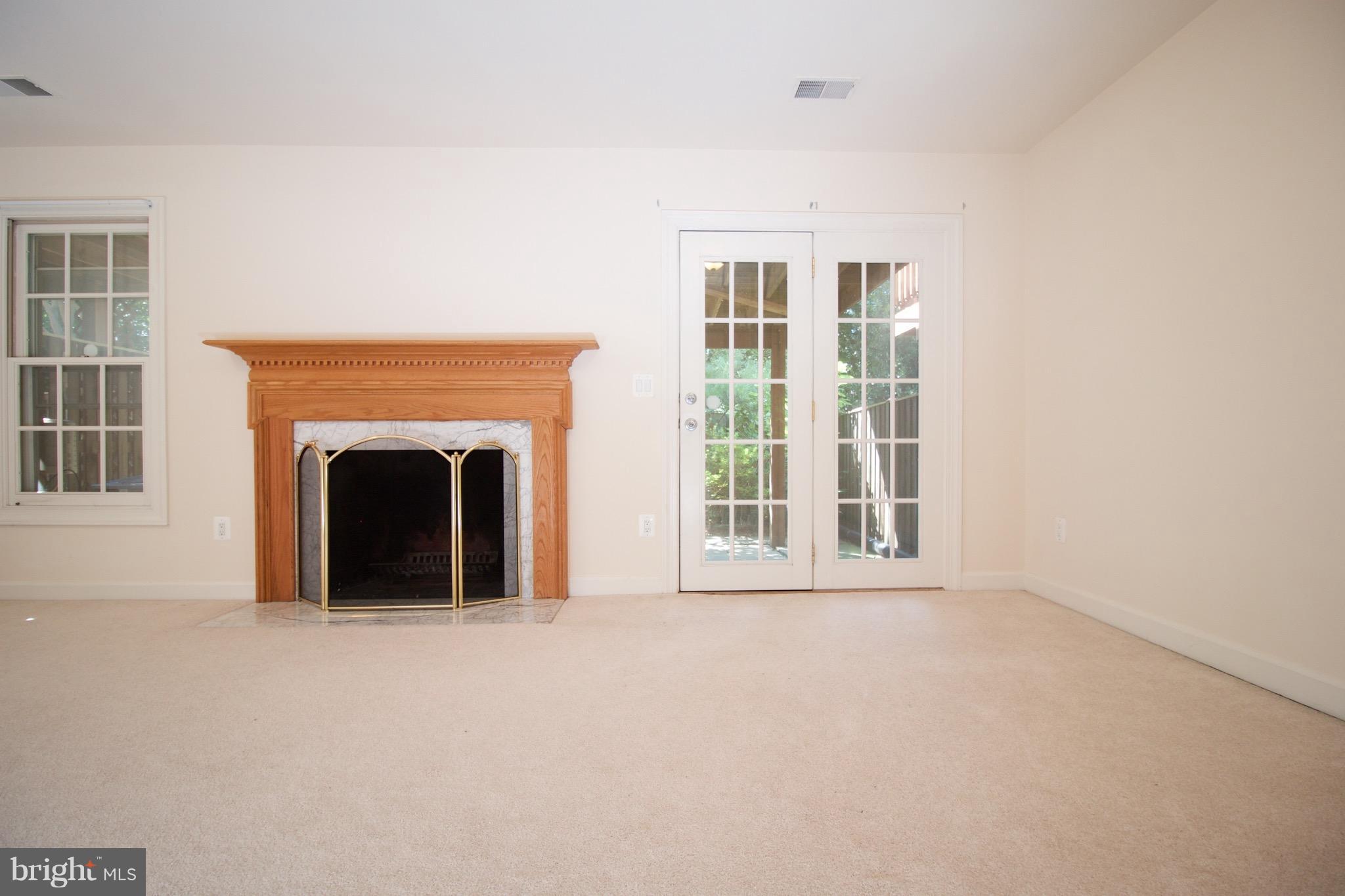 COURTHOUSE STATION - Residential Lease