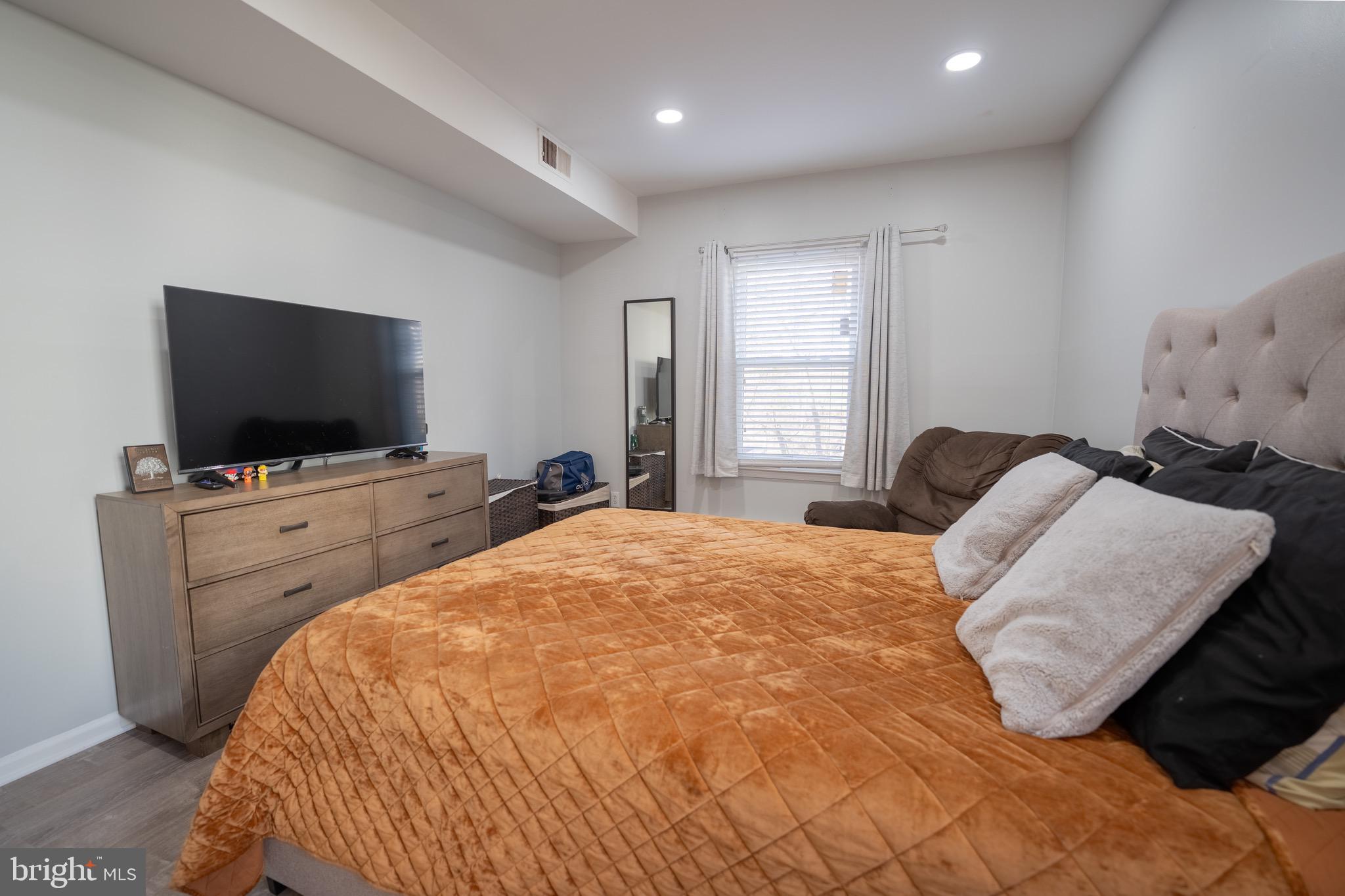 ESPRIT - Residential Lease