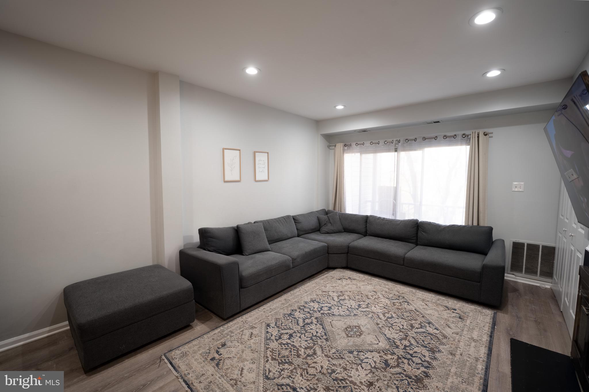 ESPRIT - Residential Lease