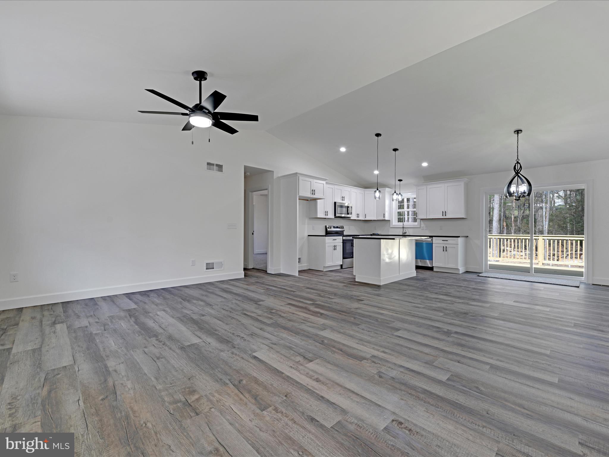 LAKE WYNONAH - Residential