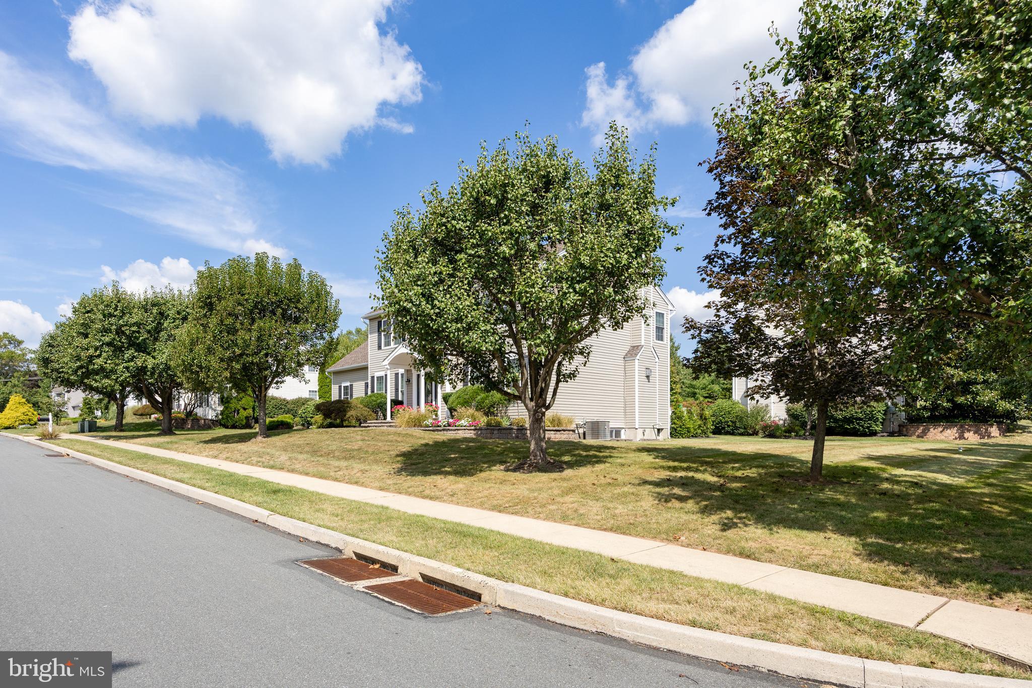 WALNUT GROVE - Residential