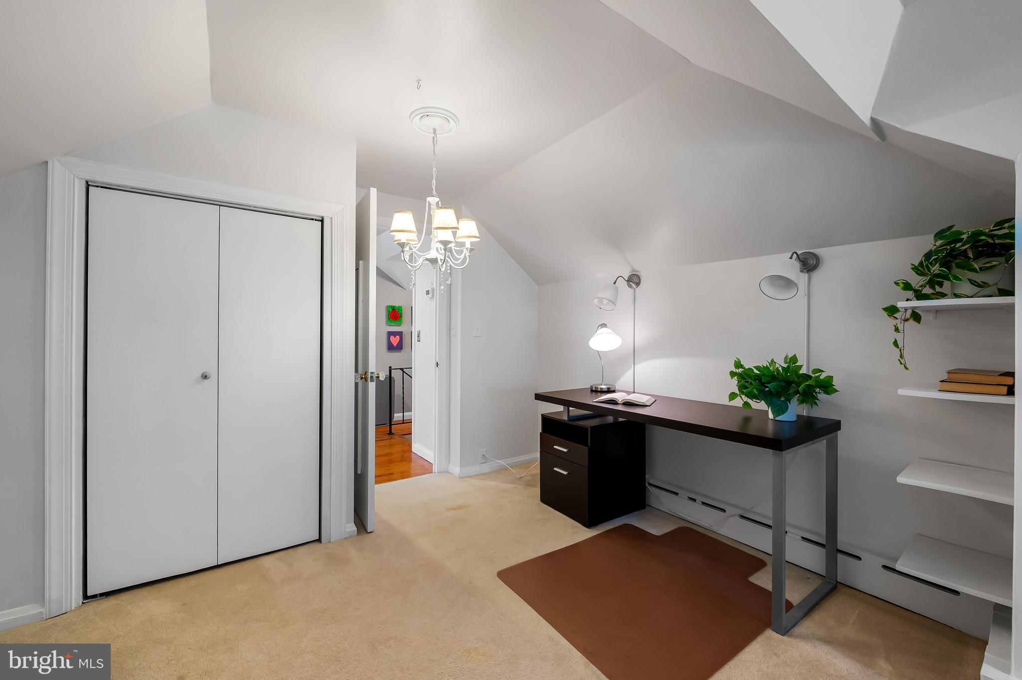 MOUNT WASHINGTON - Residential