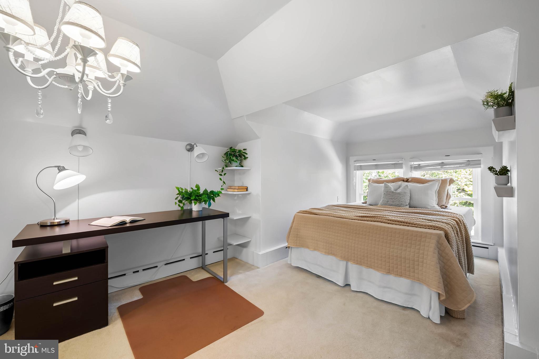 MOUNT WASHINGTON - Residential