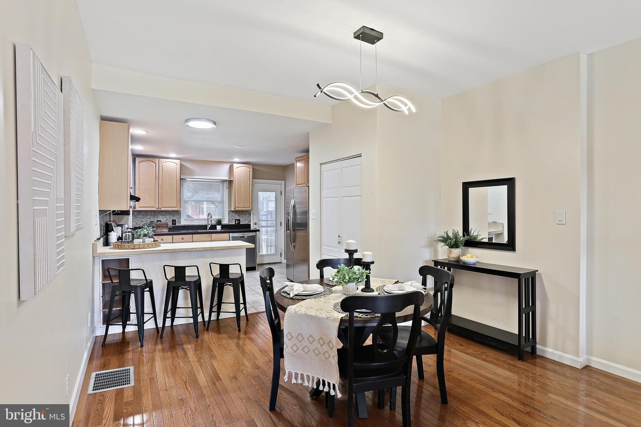 RIVERSIDE PARK - Residential