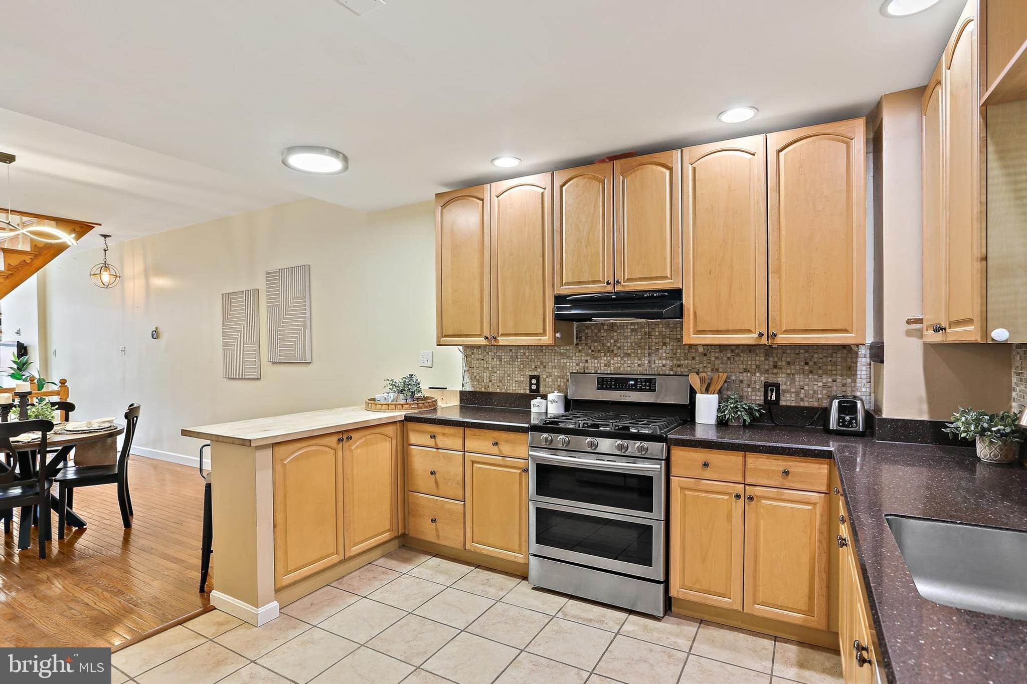 RIVERSIDE PARK - Residential