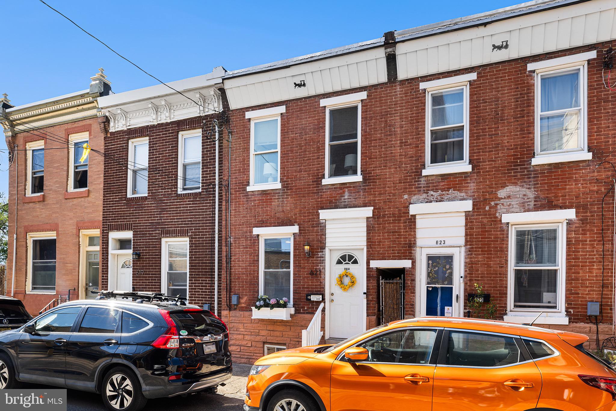 621 E FLORA STREET