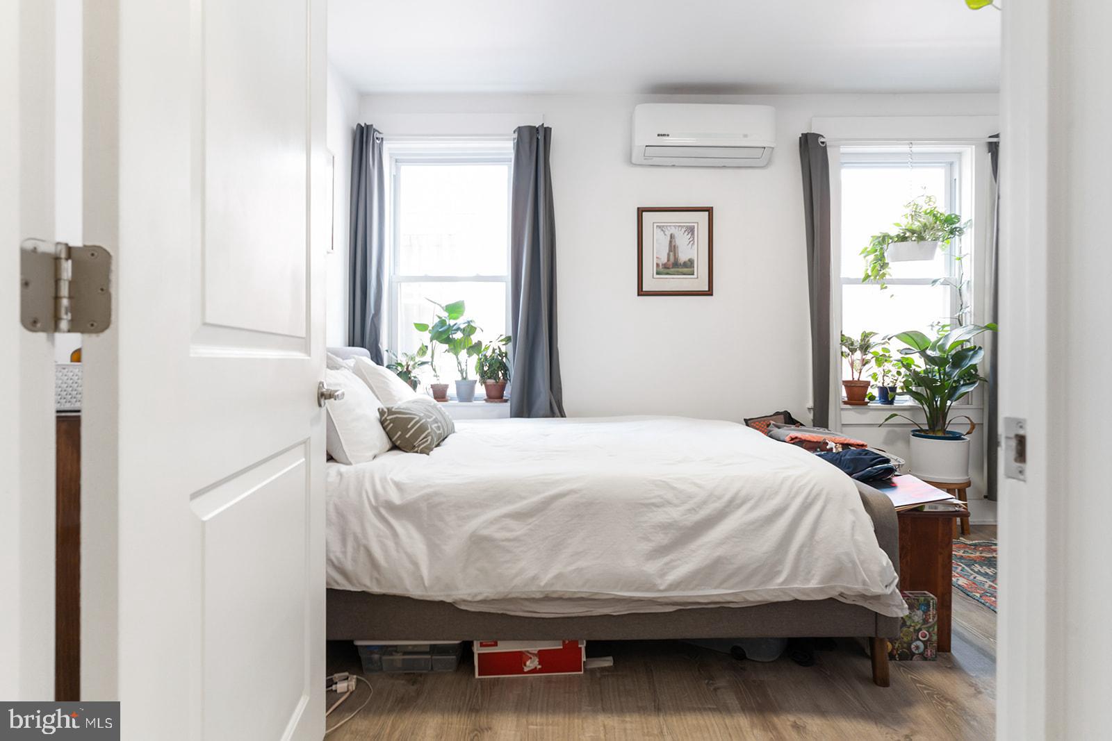 NORRIS SQUARE - Residential Income