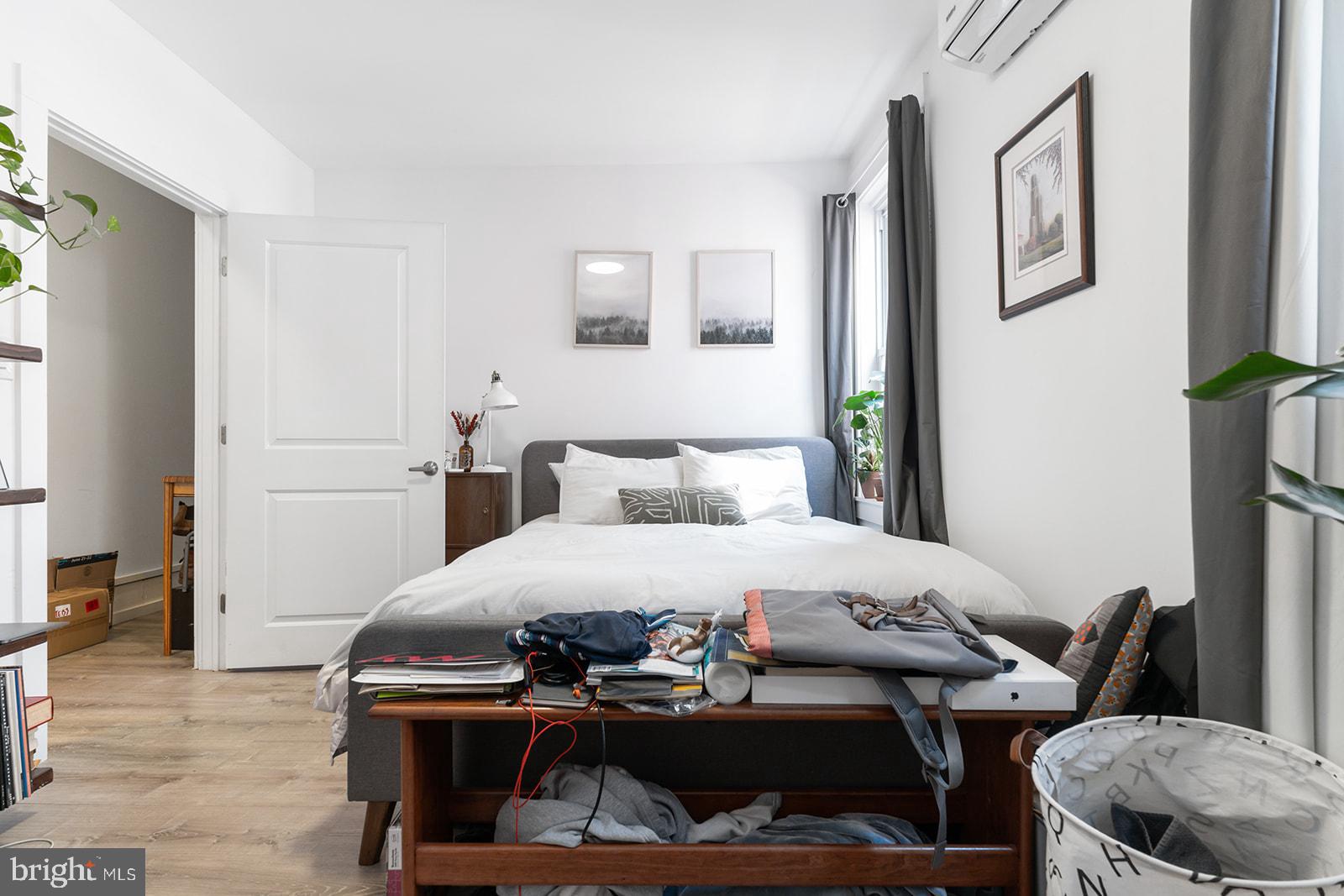 NORRIS SQUARE - Residential Income