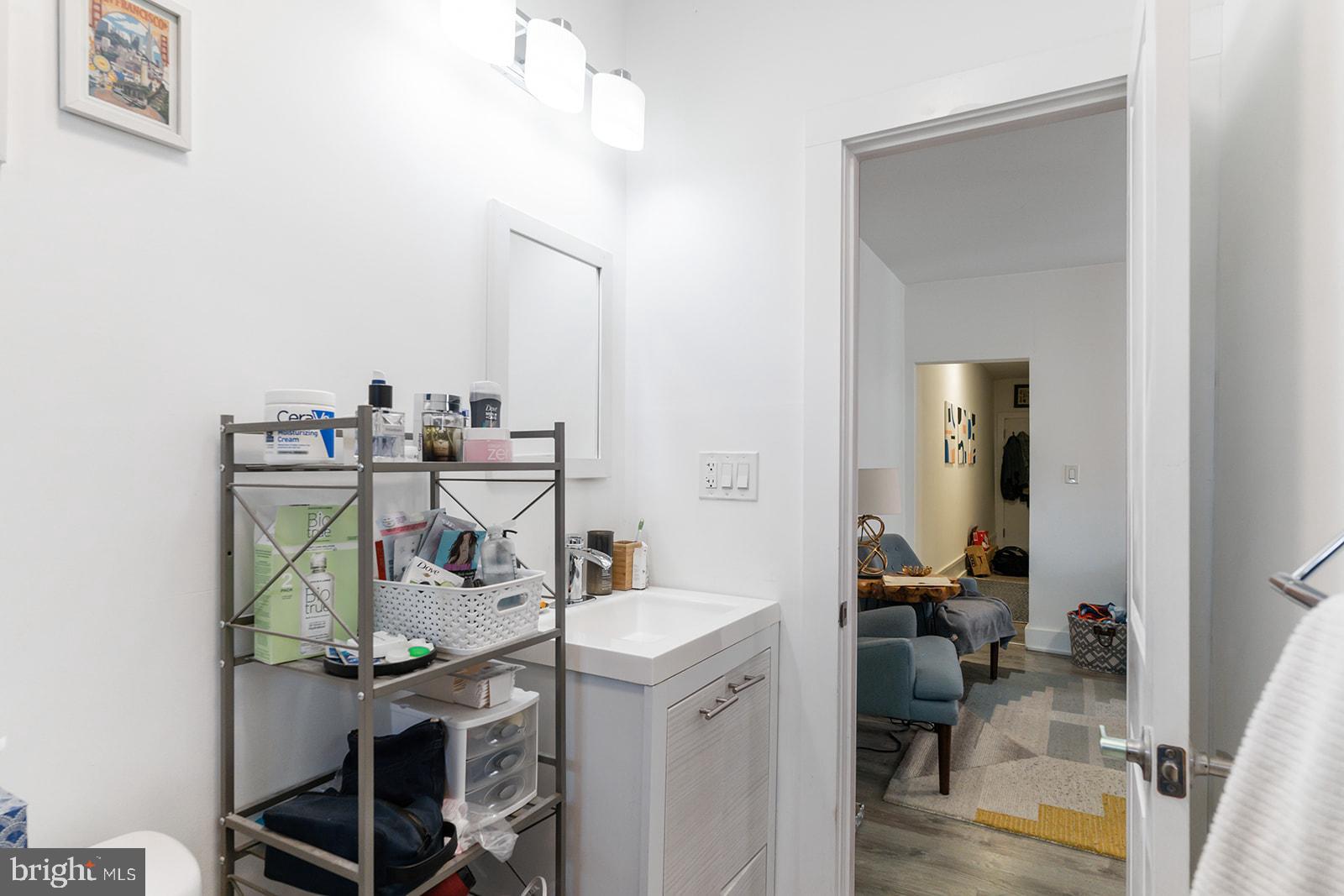 NORRIS SQUARE - Residential Income