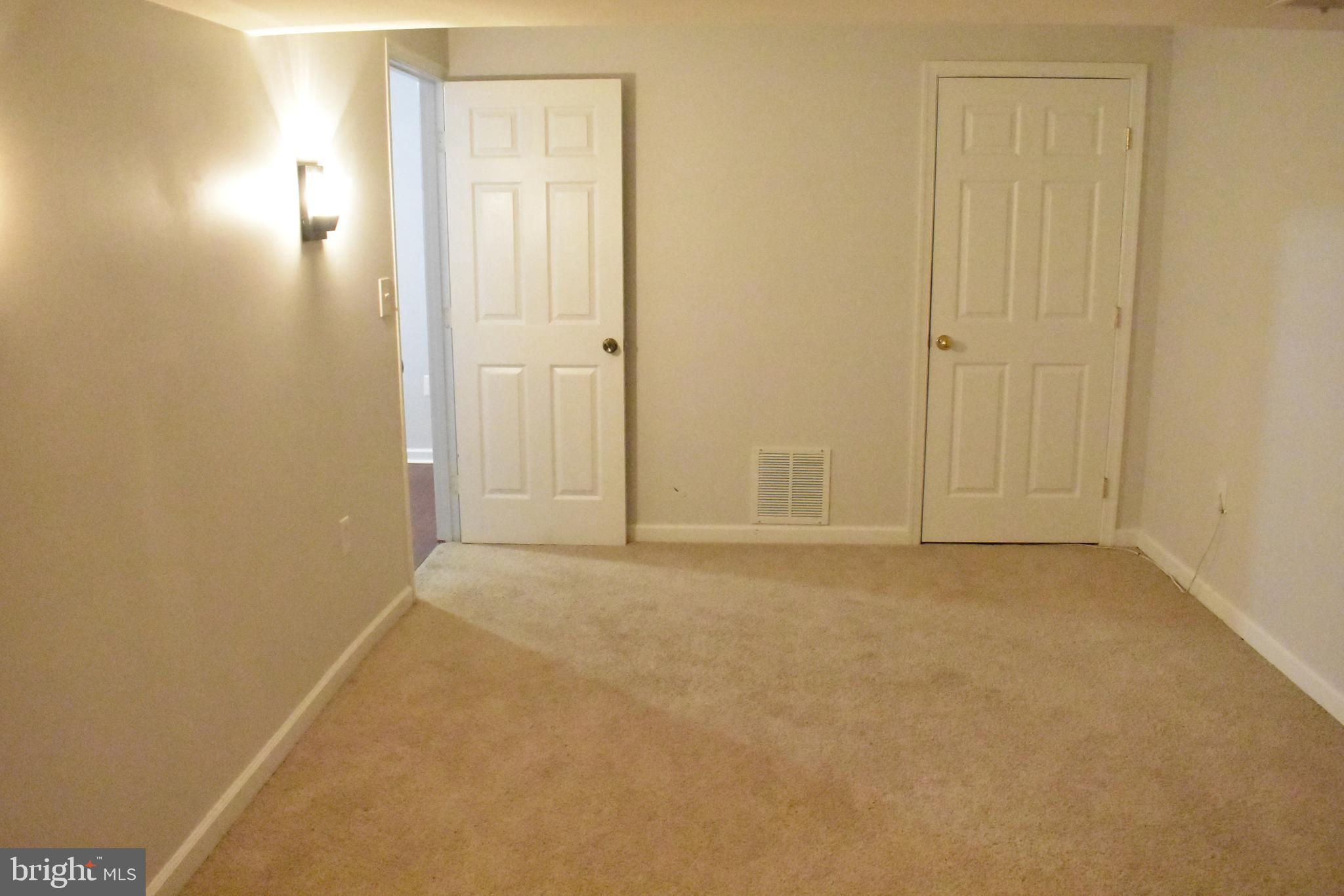 LAKE RIDGE - Residential Lease